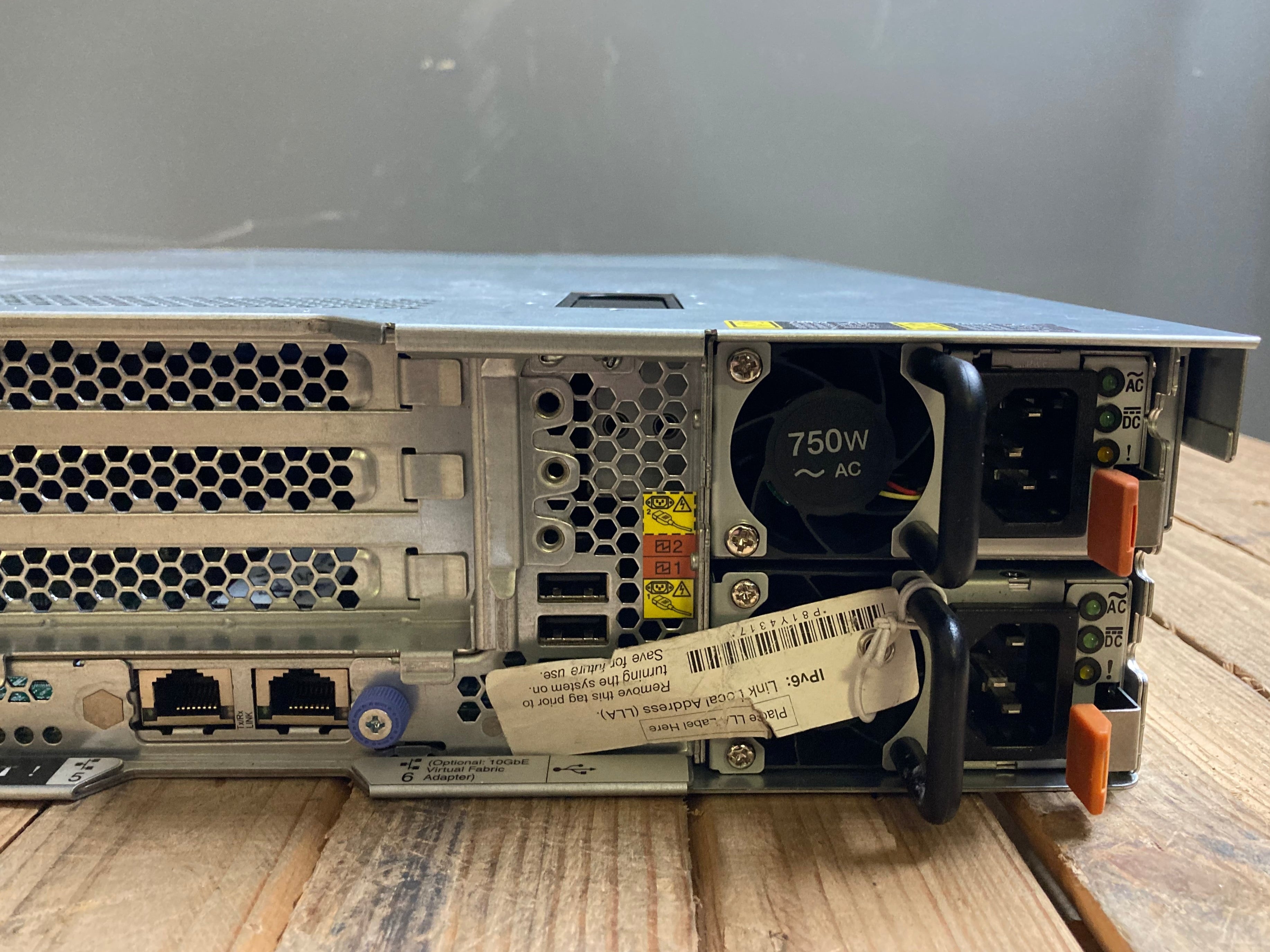 IBM Server System X3650 M4 HD 2x Xeon E5-2650 V2 24x SFF 32GB RAM No HDD