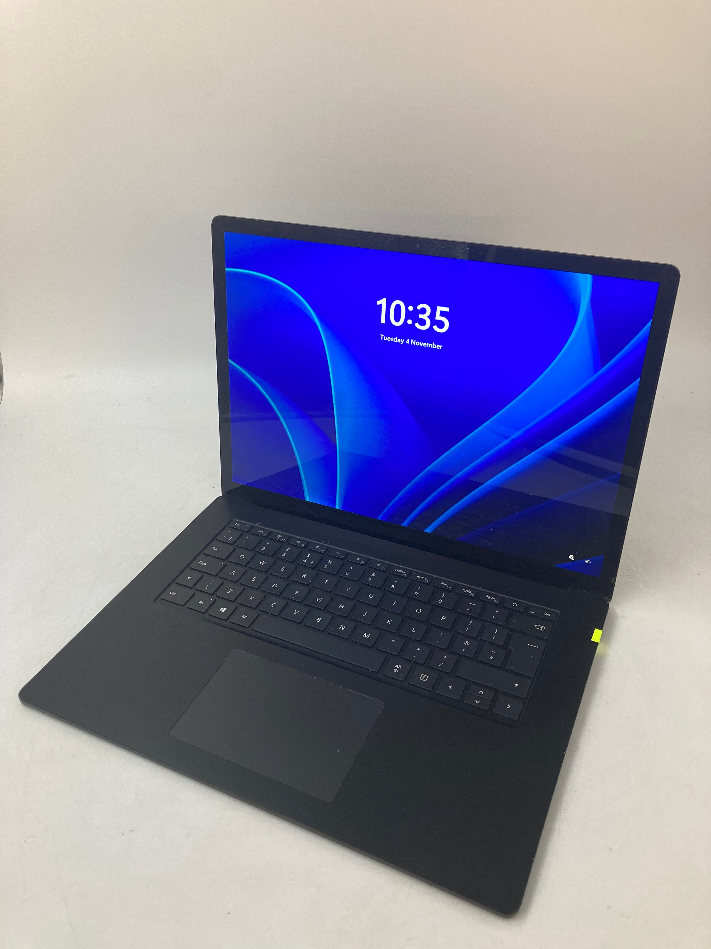 Microsoft Surface Laptop 3 15" Screen i5 10th Gen 8GB RAM 256GB SSD W11 *Spares*