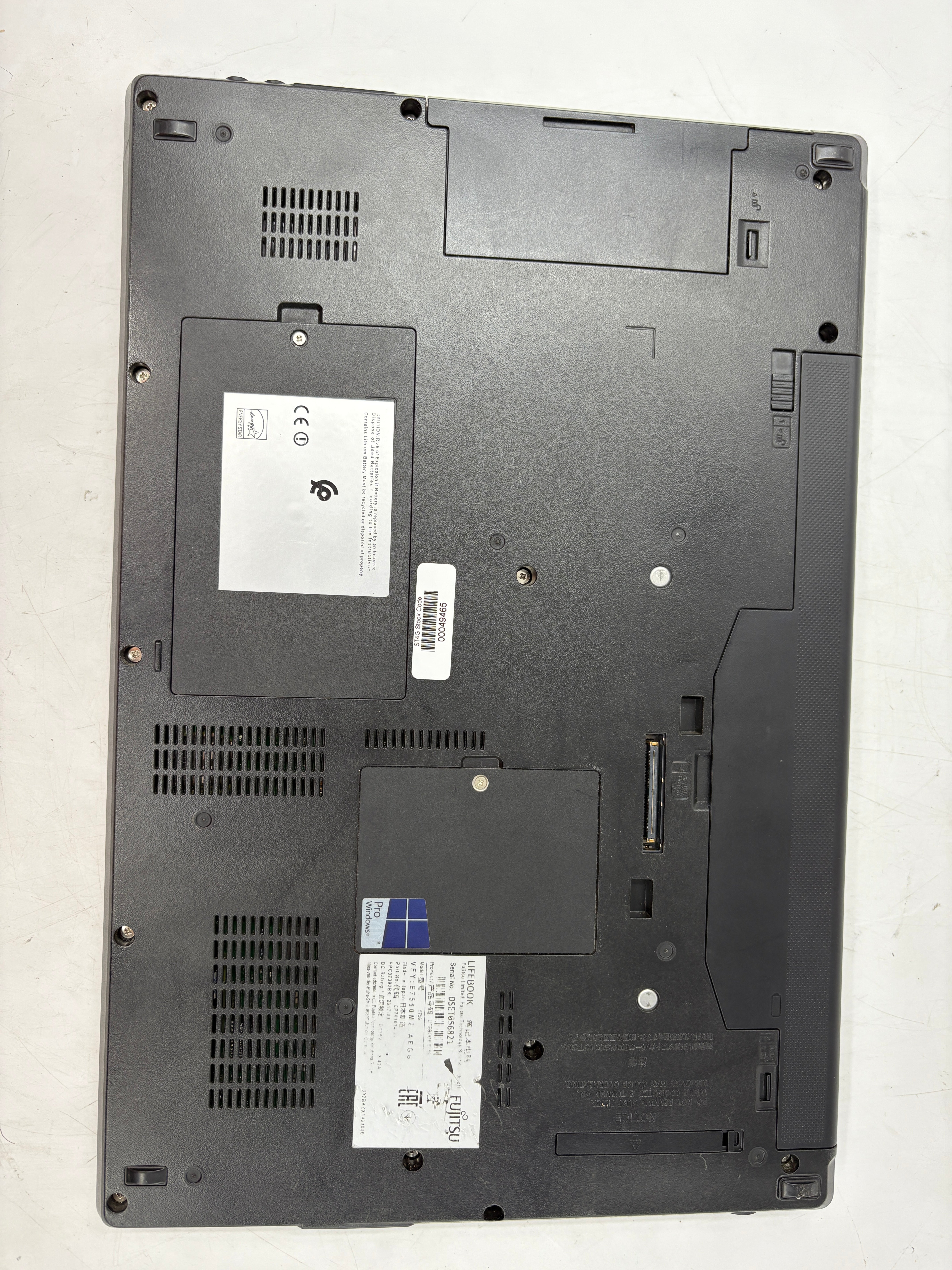 Fujitsu Laptop LifeBook E756 15.6" Screen i5 6th Gen 8GB RAM NO SSD NO OS