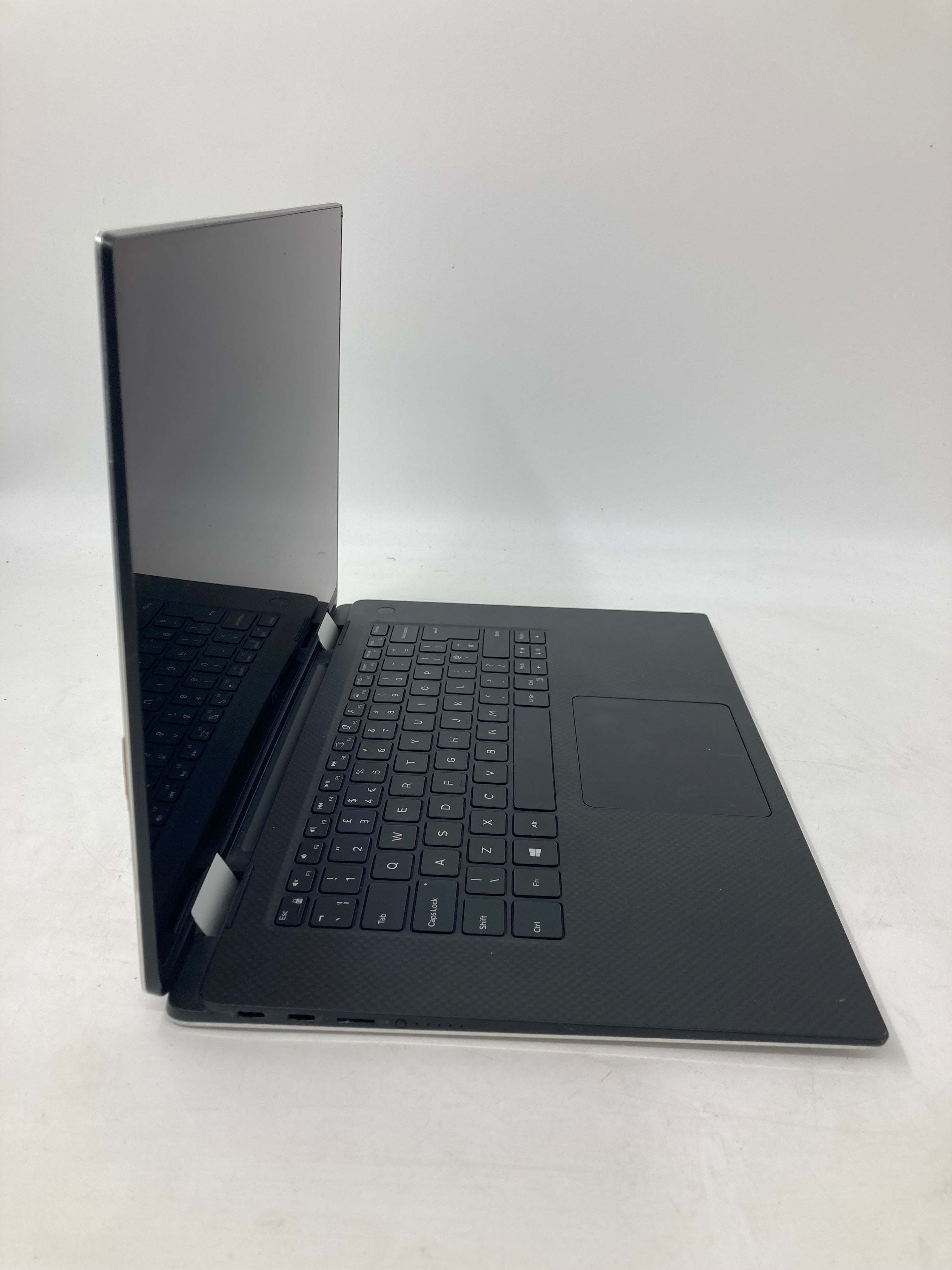 Dell XPS 15 9575 2-in-1 15.6" Screen i7 8th Gen No RAM No SSD No OS *Spares*