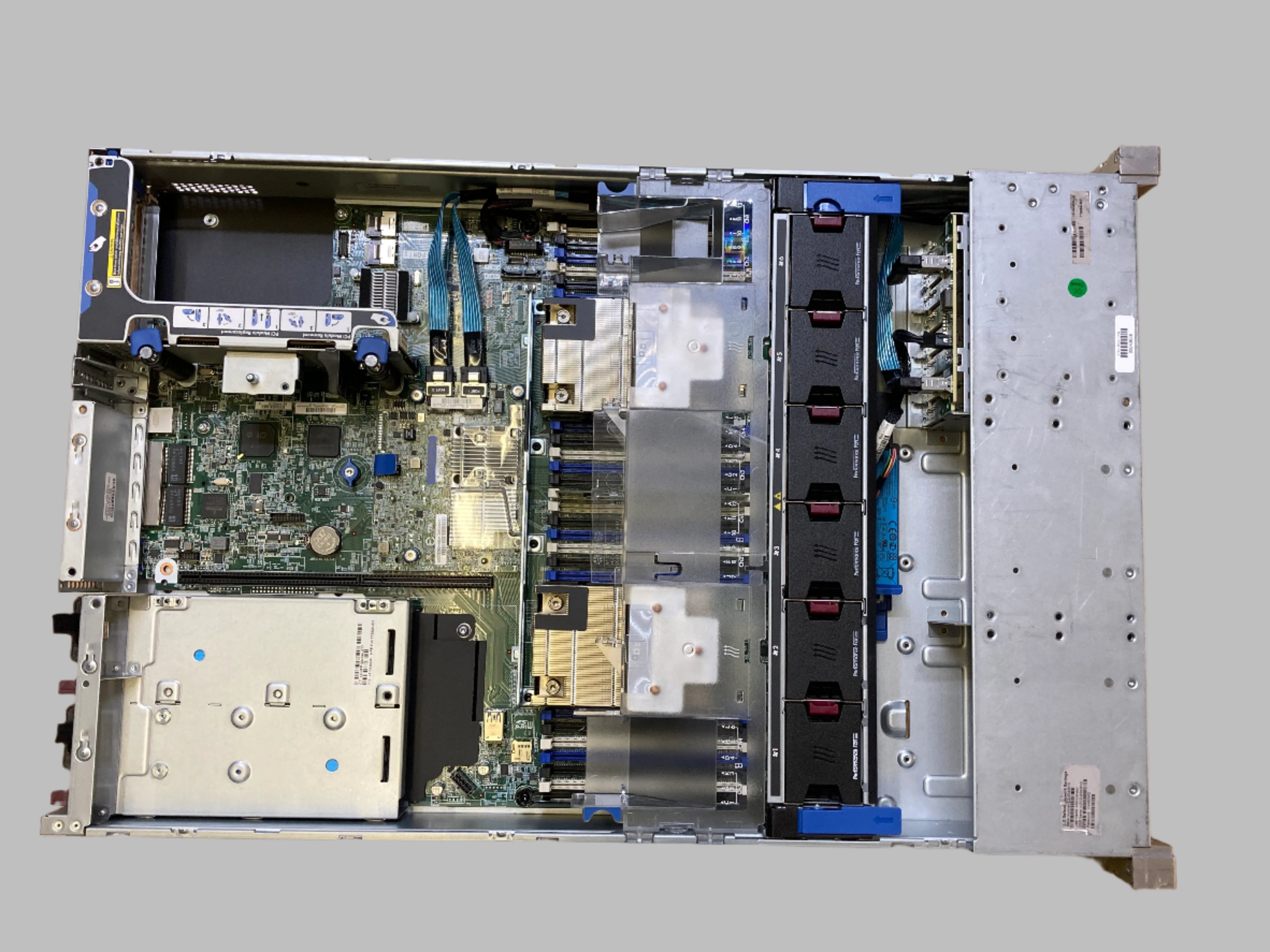 HPE Server ProLiant DL380 G9 1x Xeon E5-2630 V3 4GB RAM 8x 2.5" Bay No HDD #1