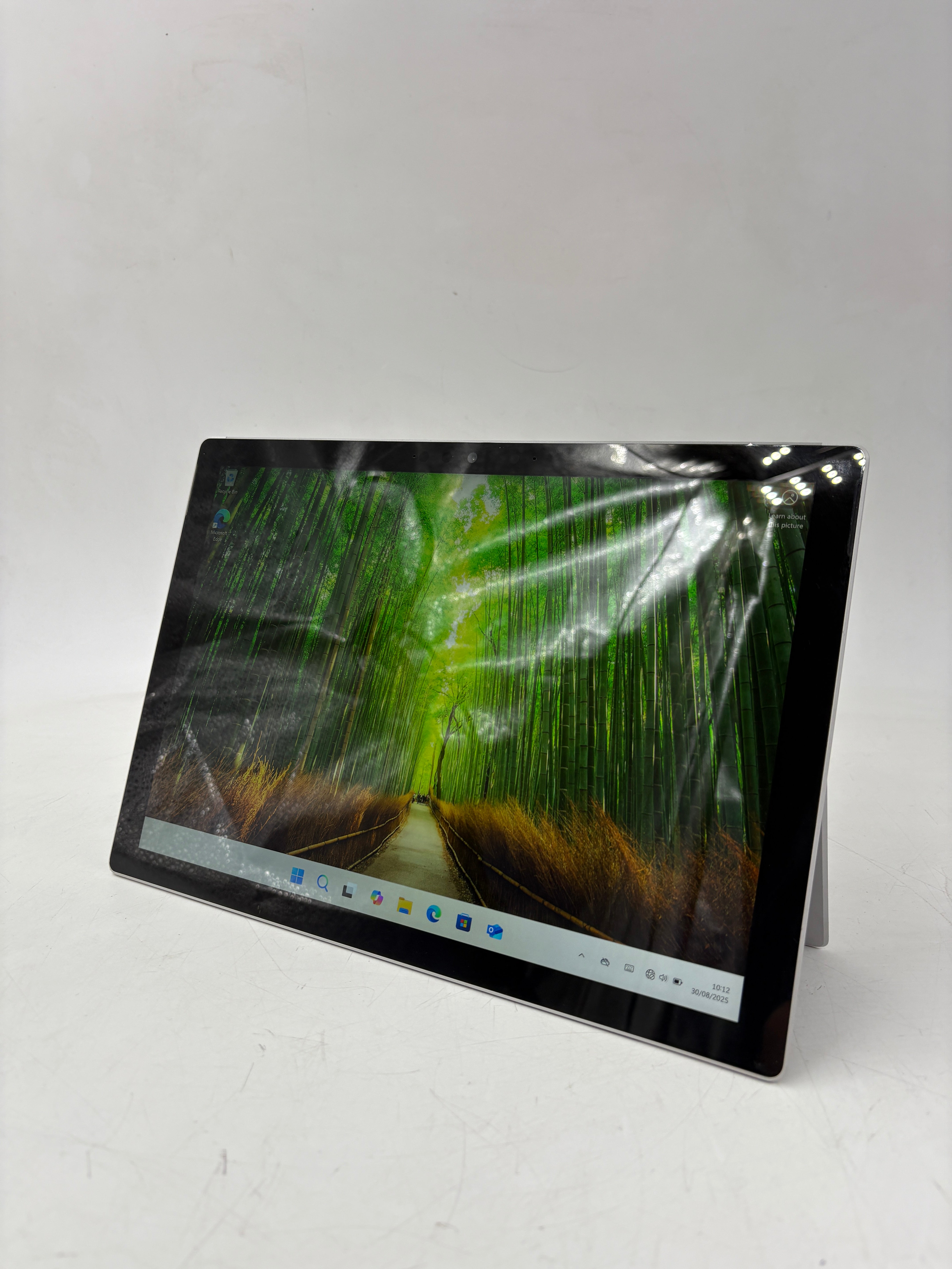 Microsoft Surface Pro 7 12.3" Touchscreen i7 10th Gen 256GB SSD 16GB RAM W11