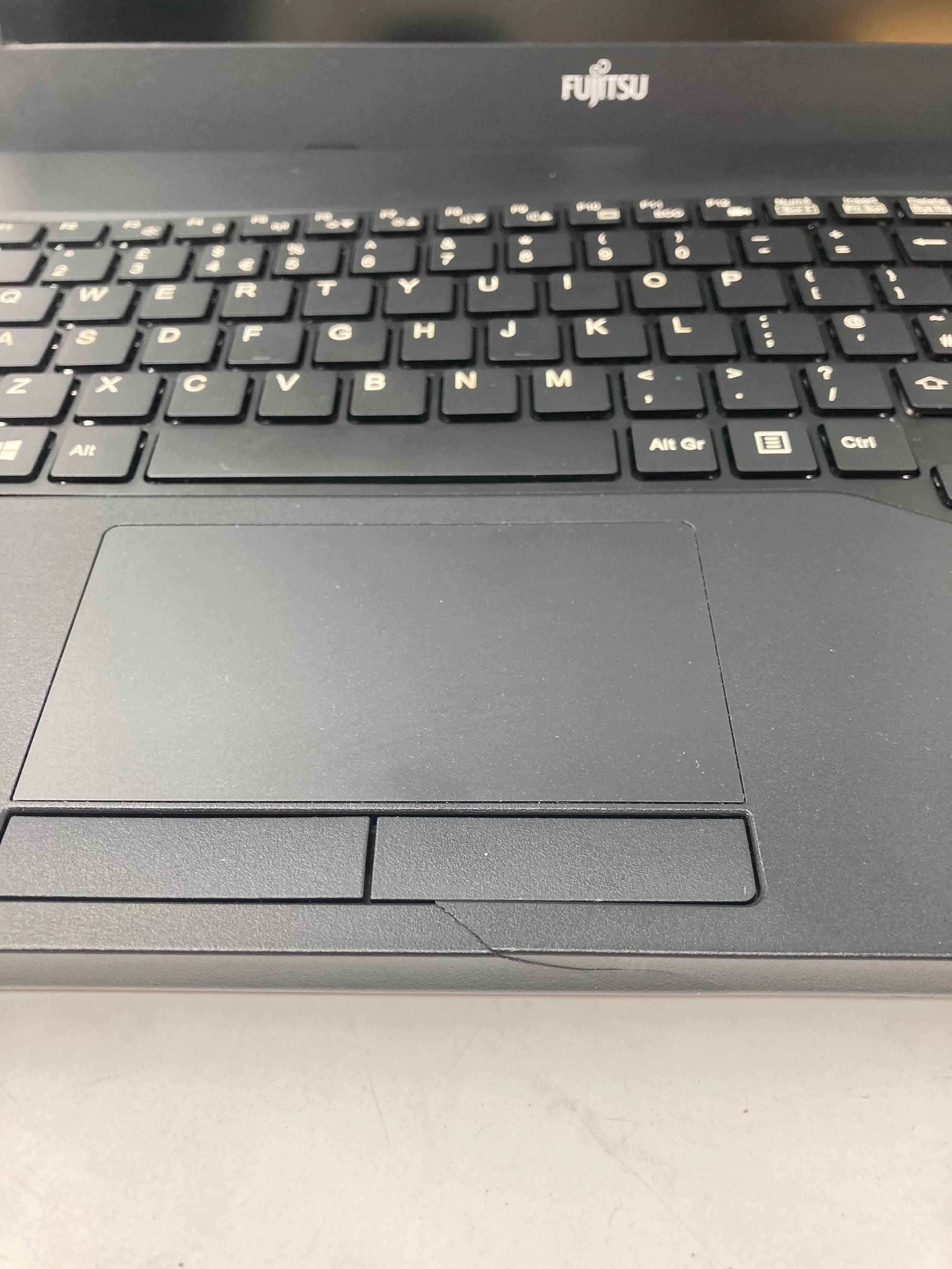 Fujitsu Lifebook A557 15.6" Screen i5 7th Gen No RAM No SSD No OS *Spares*