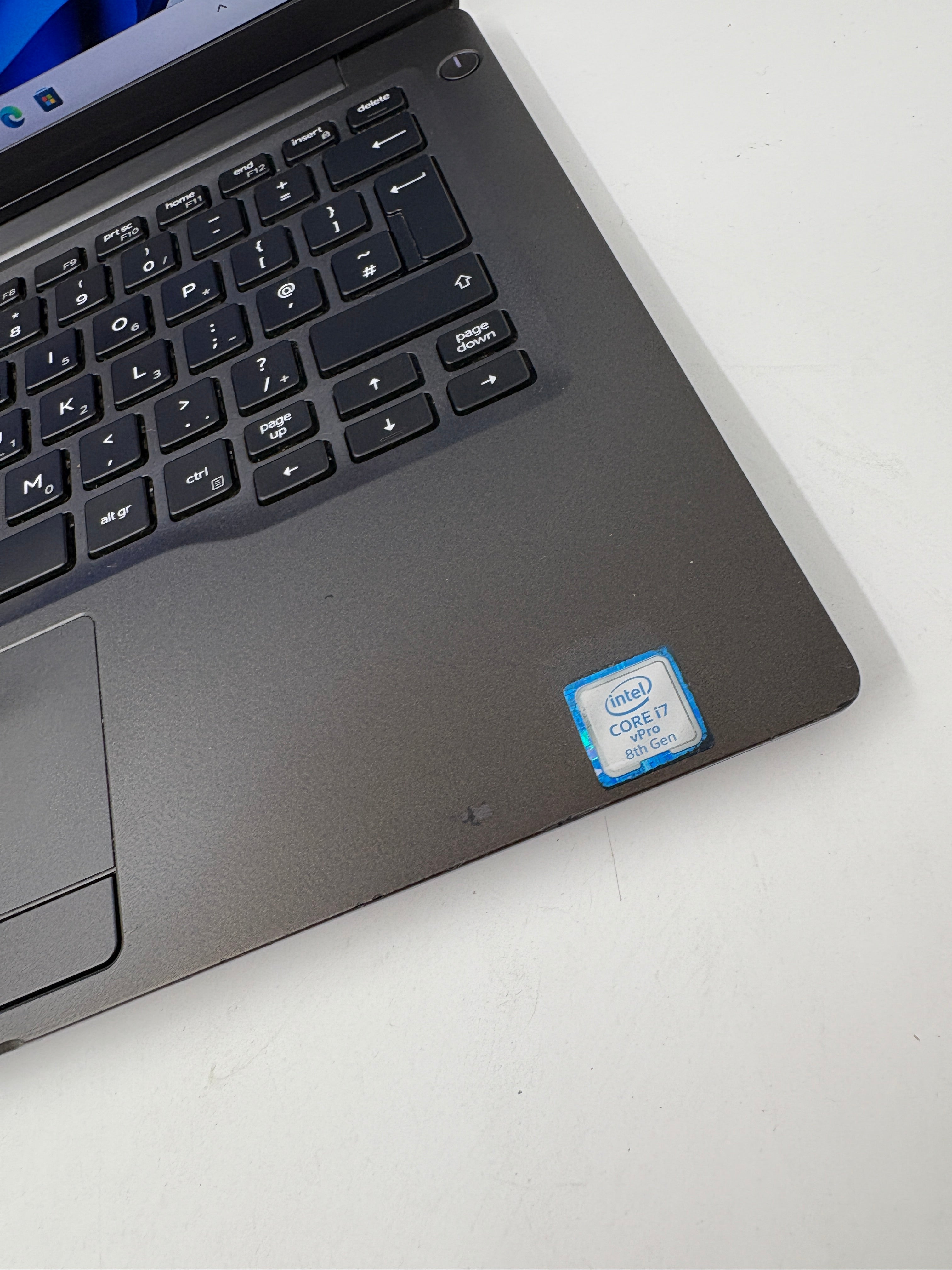 Dell Laptop Latitude 7400 14" Screen i7 8th Gen 8GB RAM 256GB SSD W11