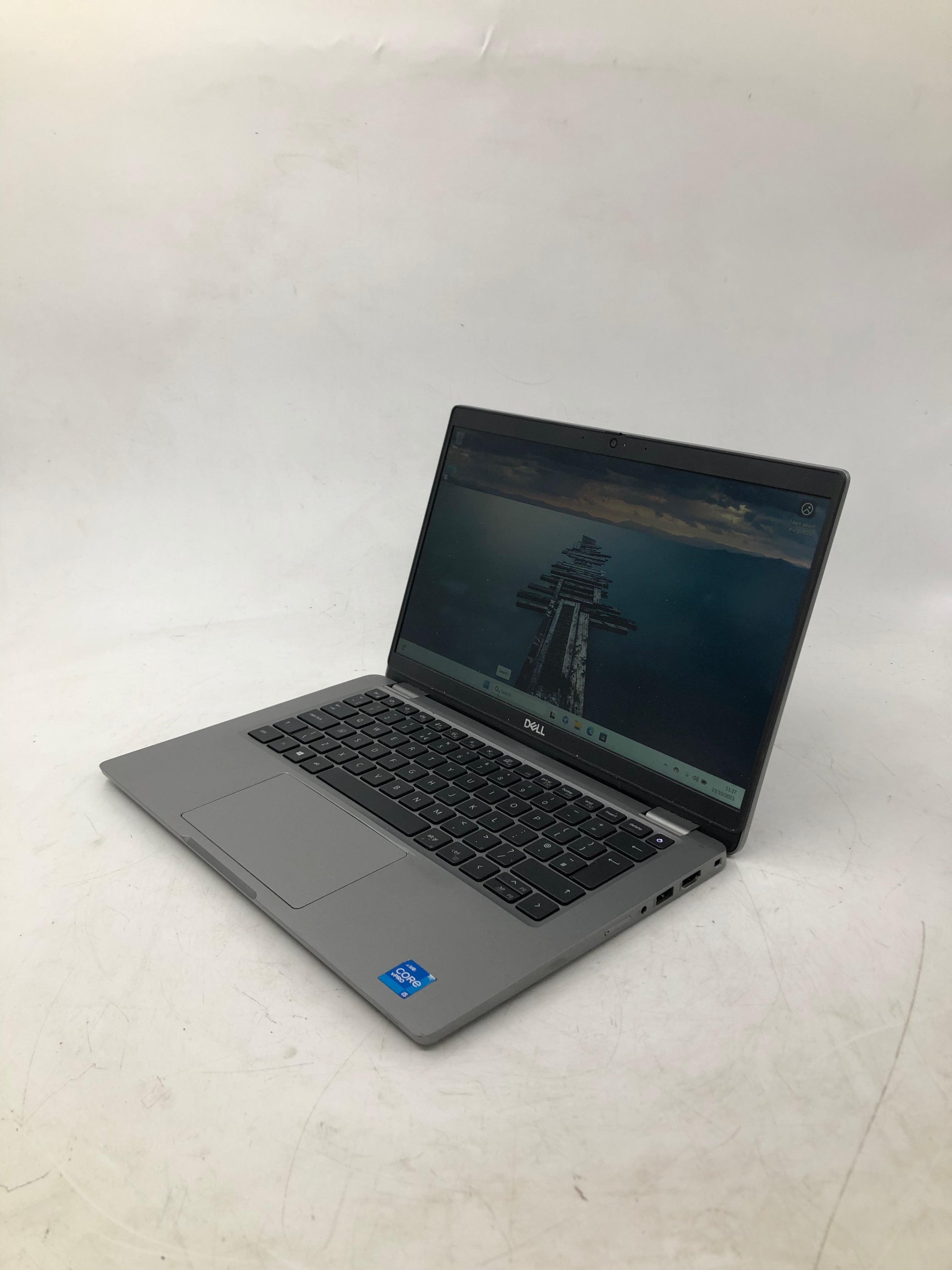 Dell Latitude 5320 13" Screen i5 11th Gen 8GB RAM 256GB SSD W11