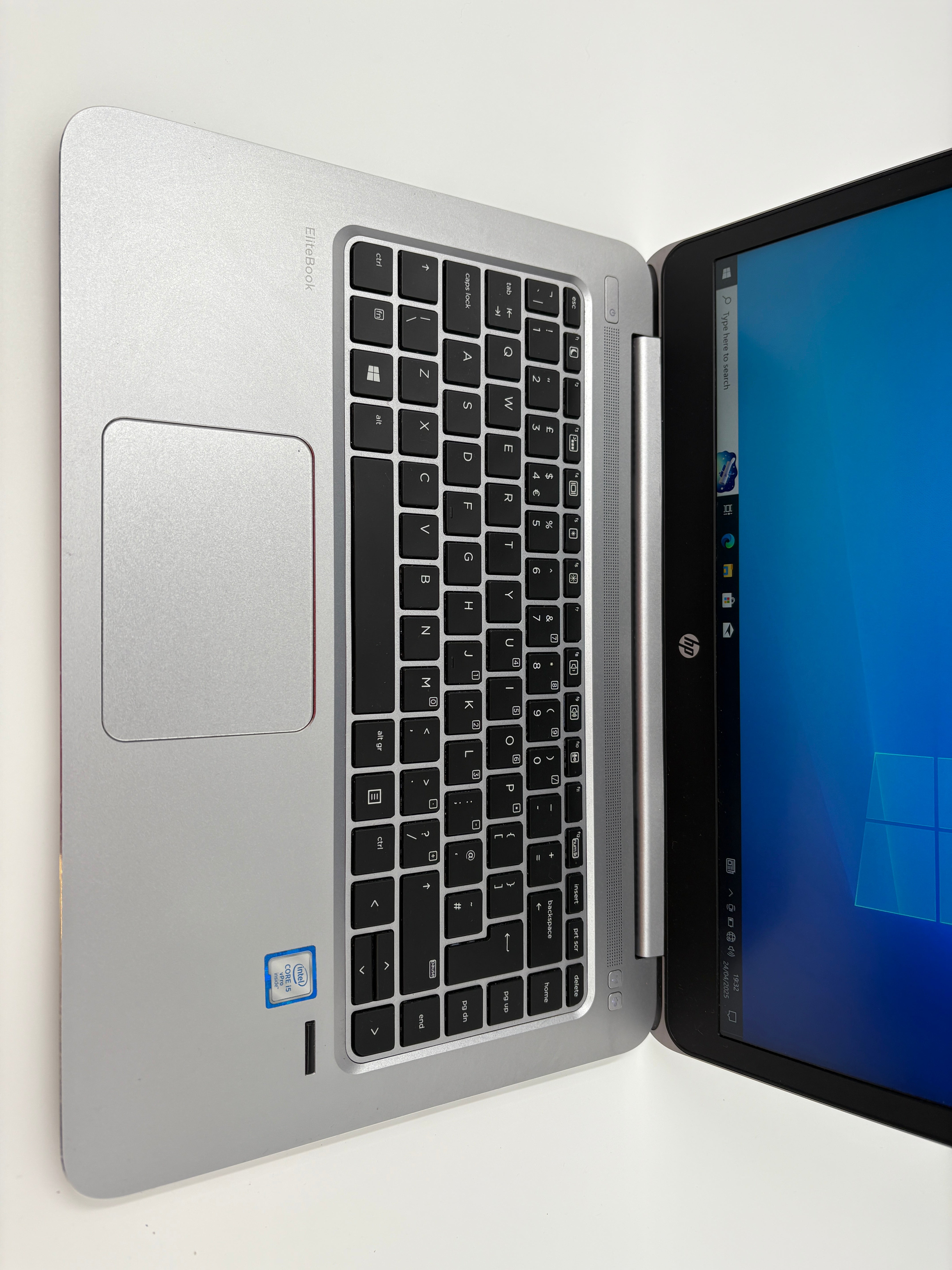 HP Laptop EliteBook Folio 1040 G4 14" i5 6th Gen 8GB RAM 256GB SSD W10