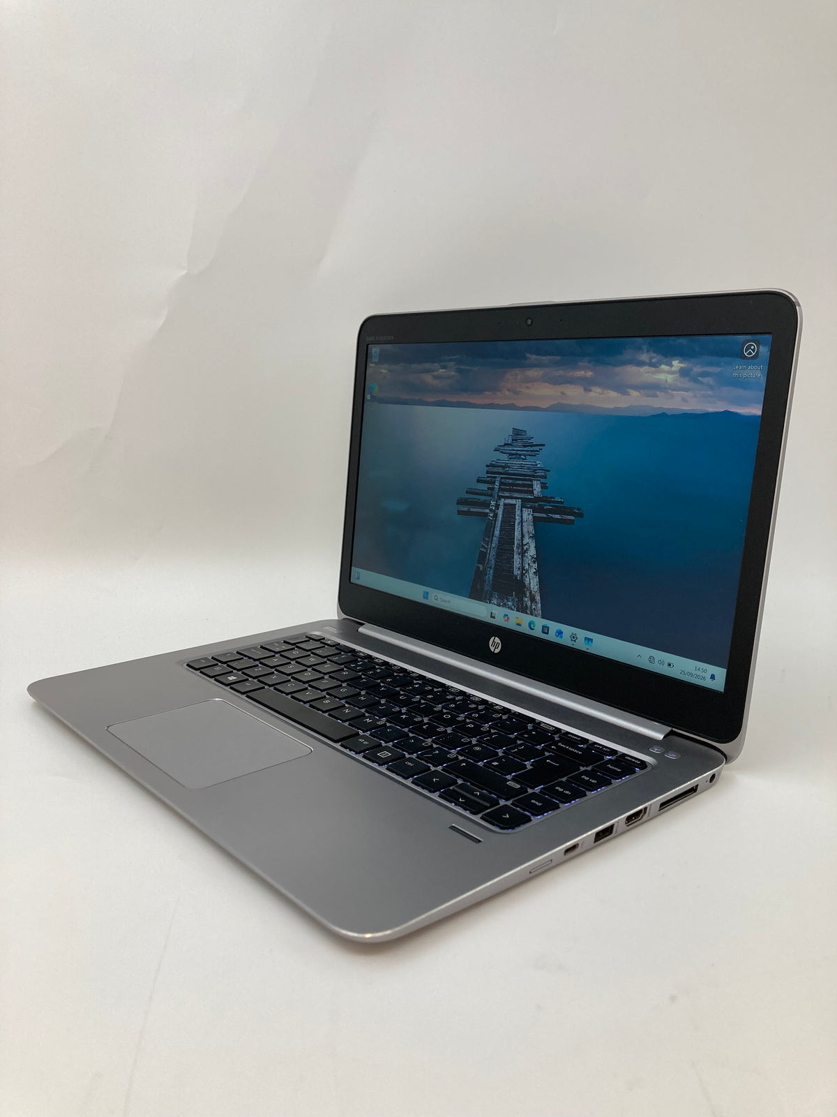 HP EliteBook Folio 1040 G3 | 14" QHD | i5 6th Gen | 8GB RAM | 256GB SSD | W11 Pro