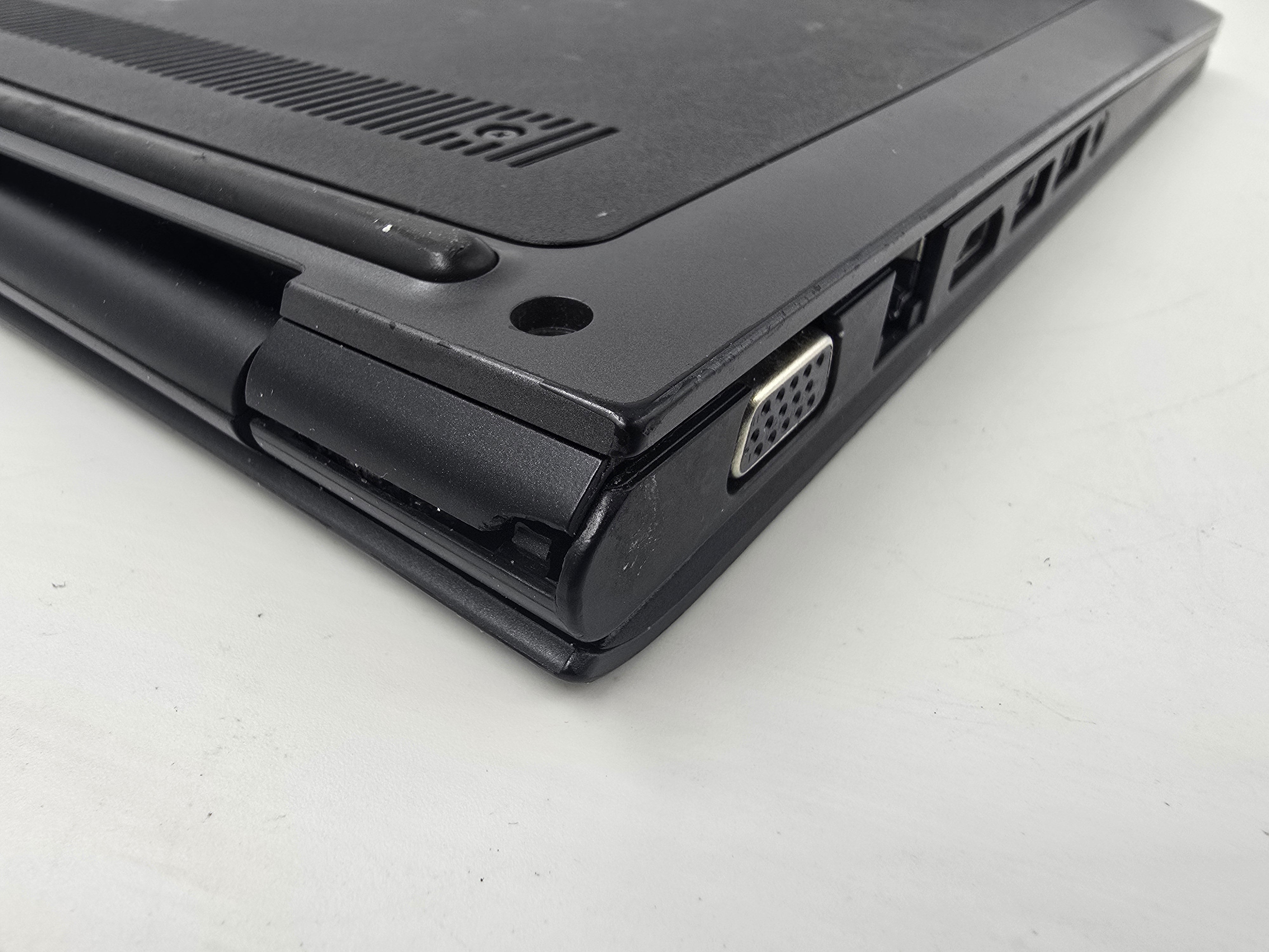 Dell Laptop Latitude 3550 15.6" Screen i3 4th Gen 4GB RAM No SSD No OS