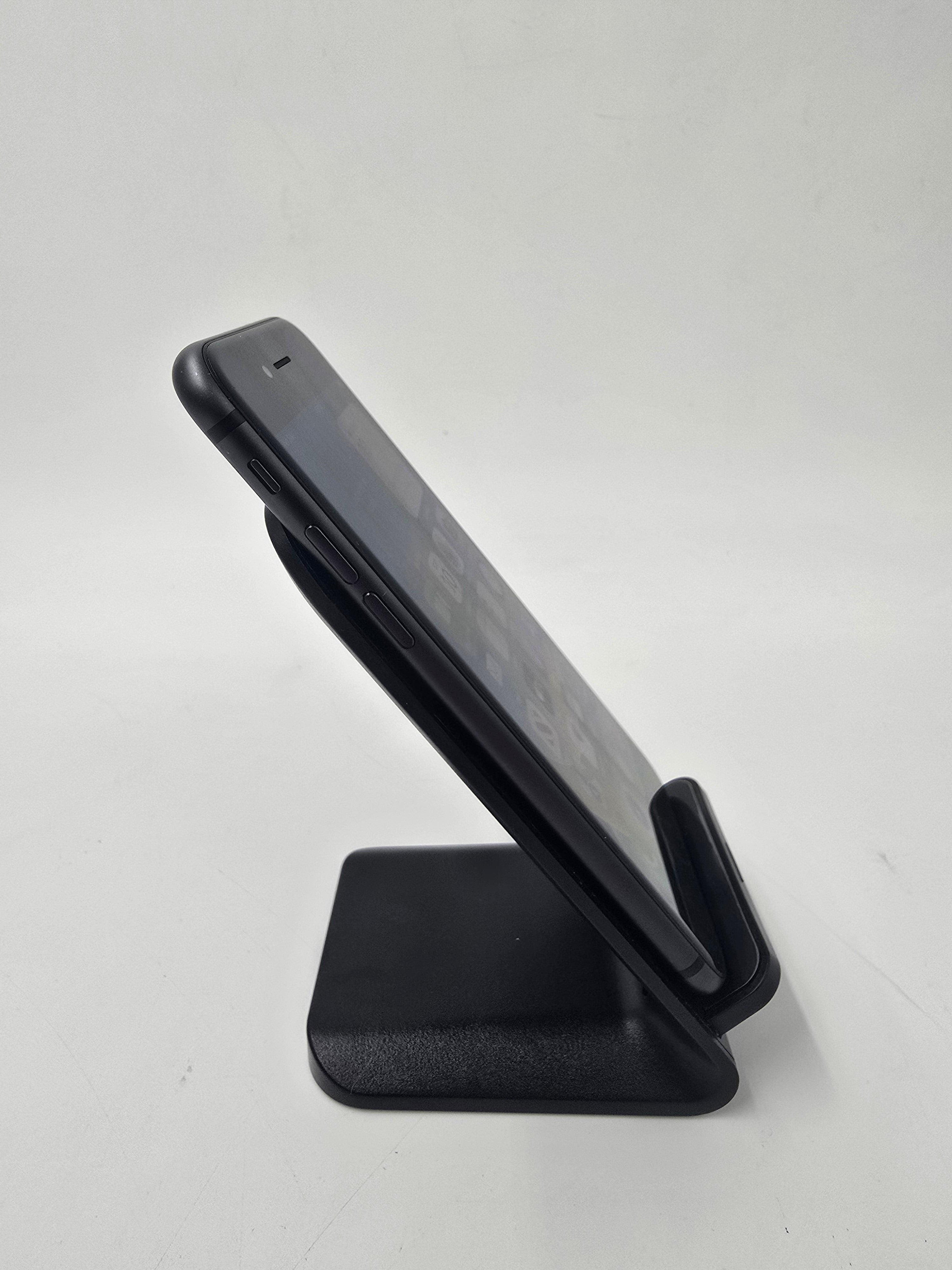 Apple Mobile Phone iPhone 8 64GB Storage 4.7" Screen Unlocked Black 94%+ Battery