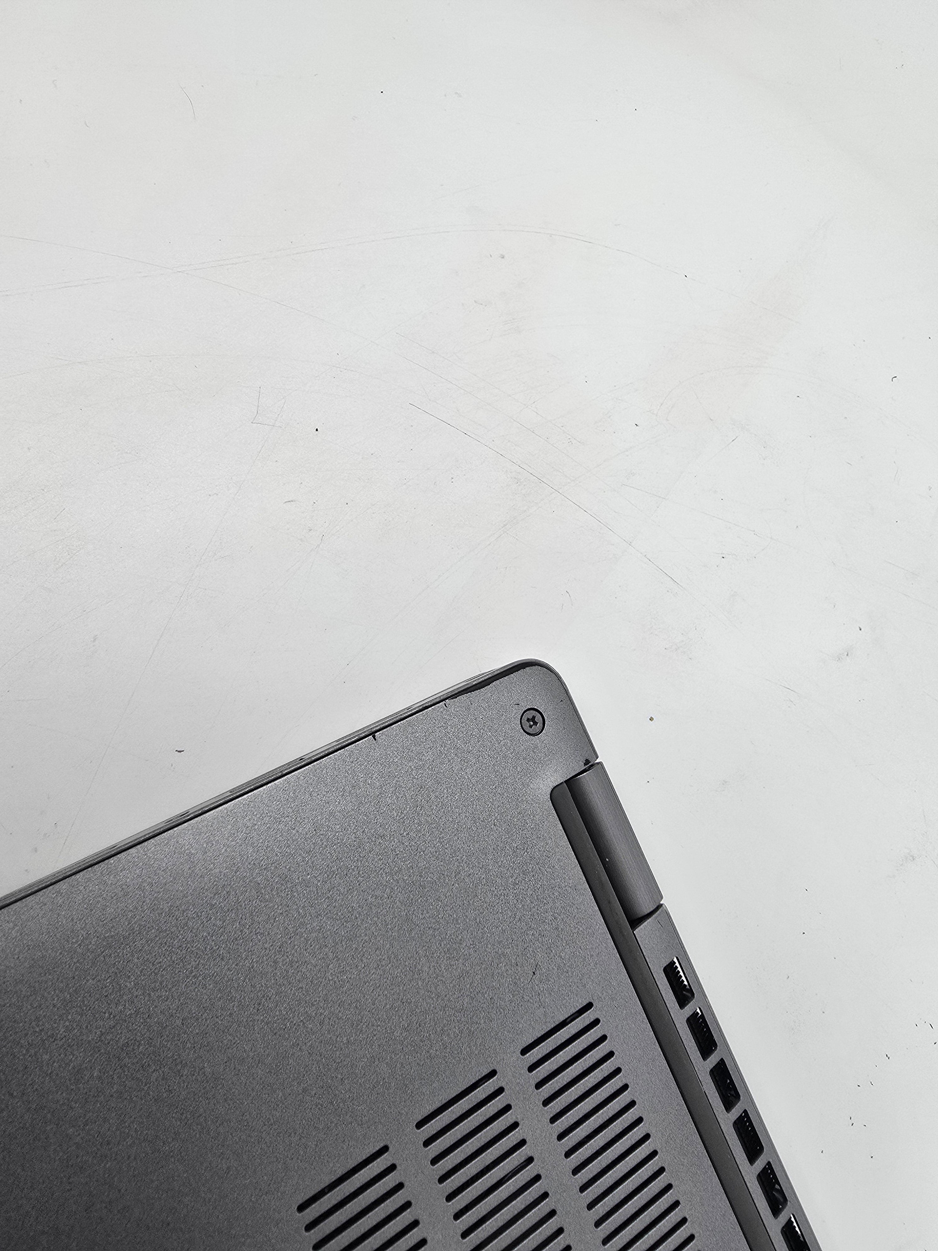 Dell Latitude 5320 13" Screen i5 11th Gen 8GB RAM 256GB SSD W11 Spares #15