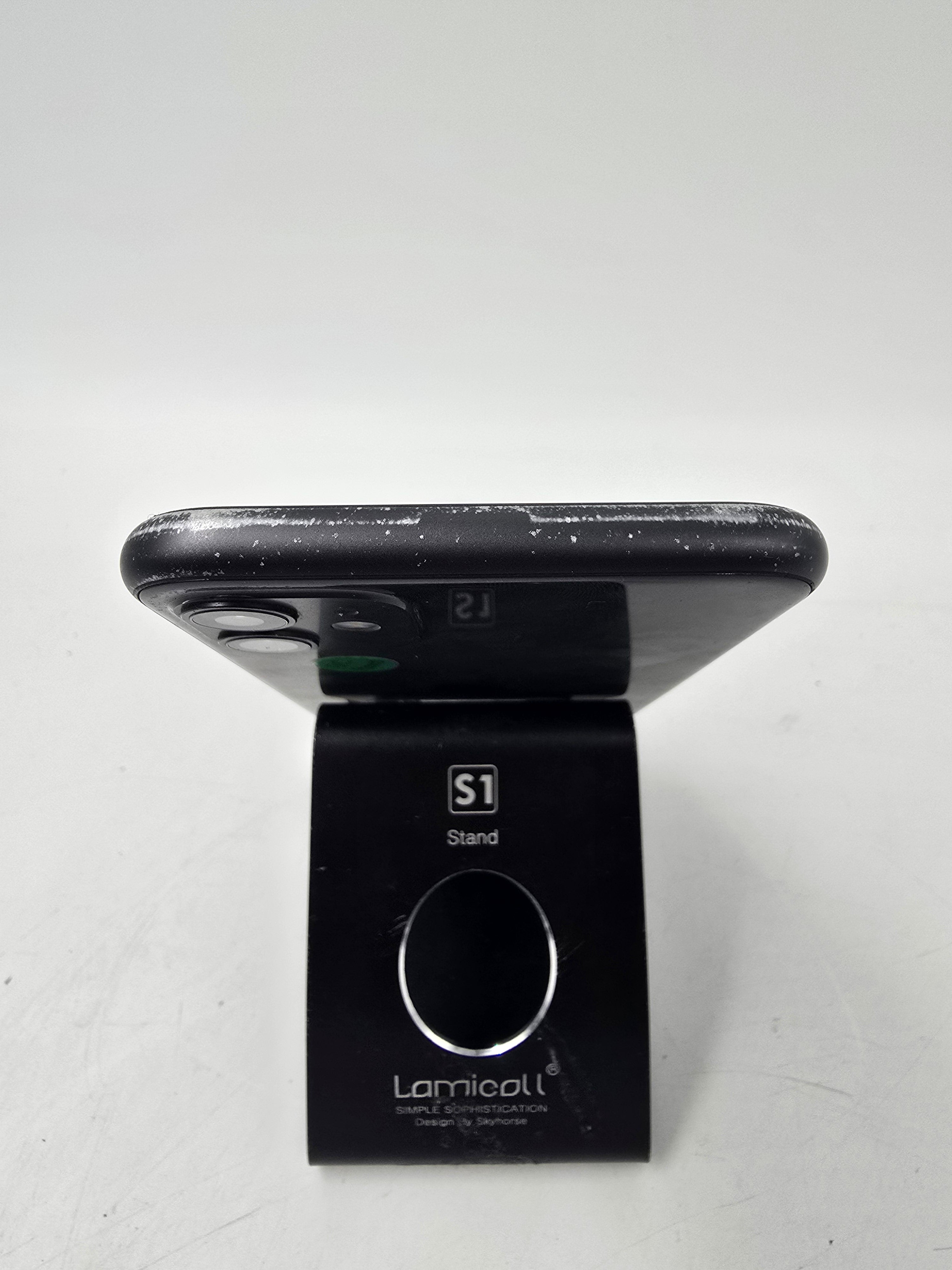 Apple iPhone 11 | 2019 | 6.1" Screen | 64GB Storage | Unlocked