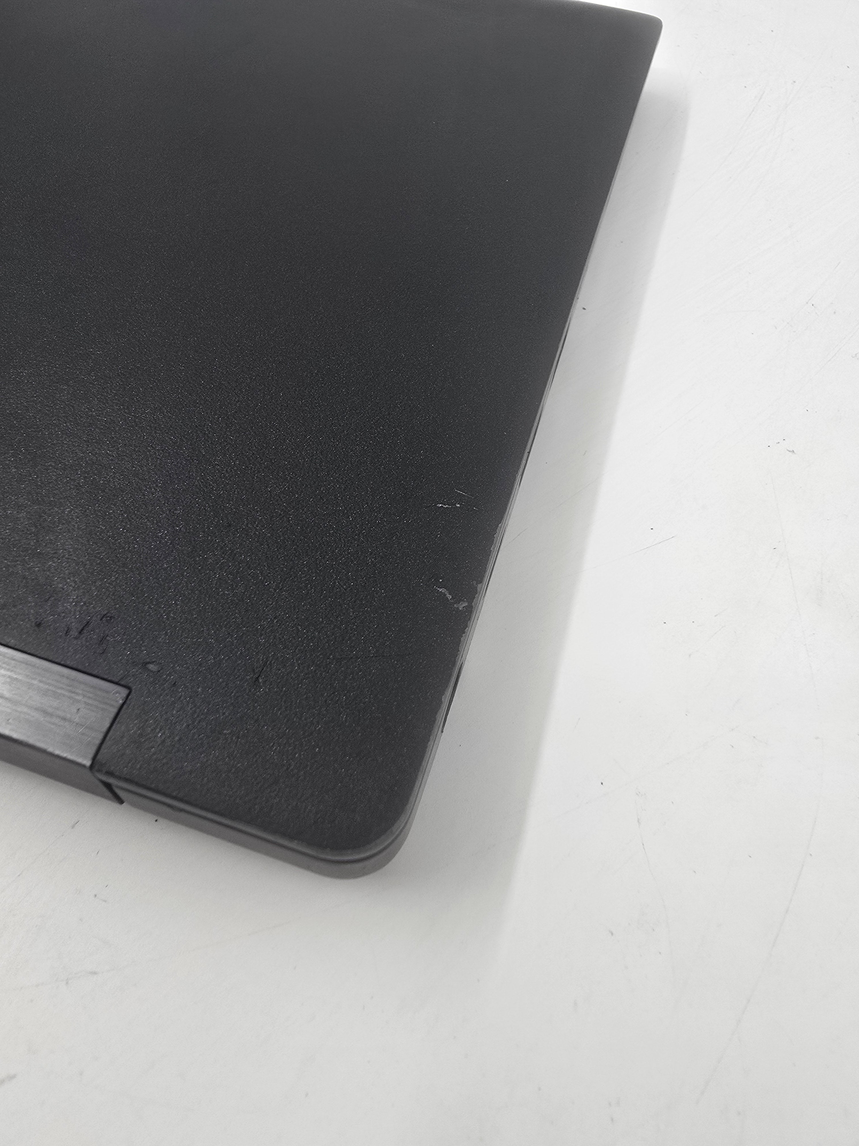 Dell Latitude 7290 12" Screen i7 8th Gen 8GB RAM 256GB SSD No OS