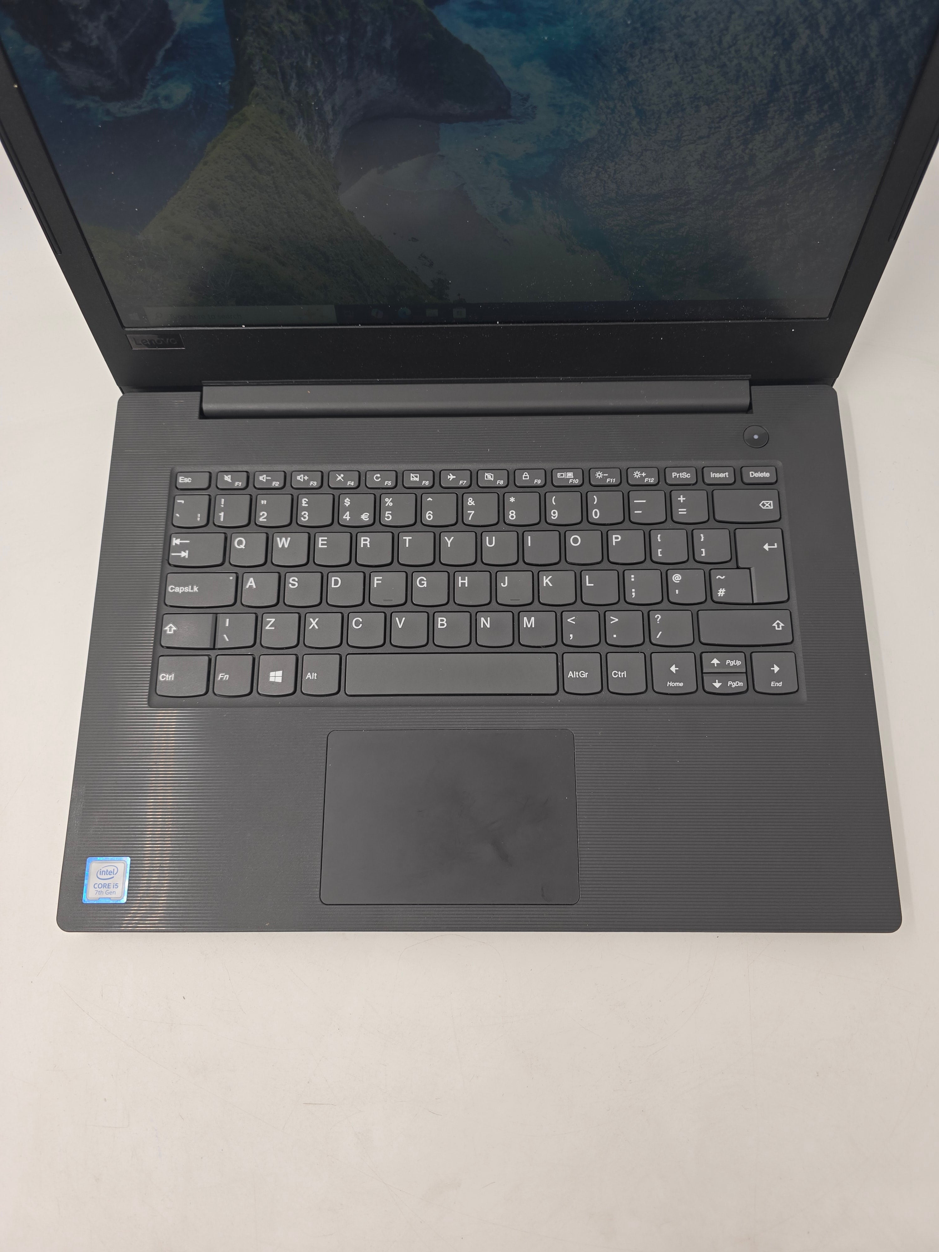 Lenovo Laptop V130-14IKB 14" Screen i5 7th Gen 8GB RAM 256GB SSD W10