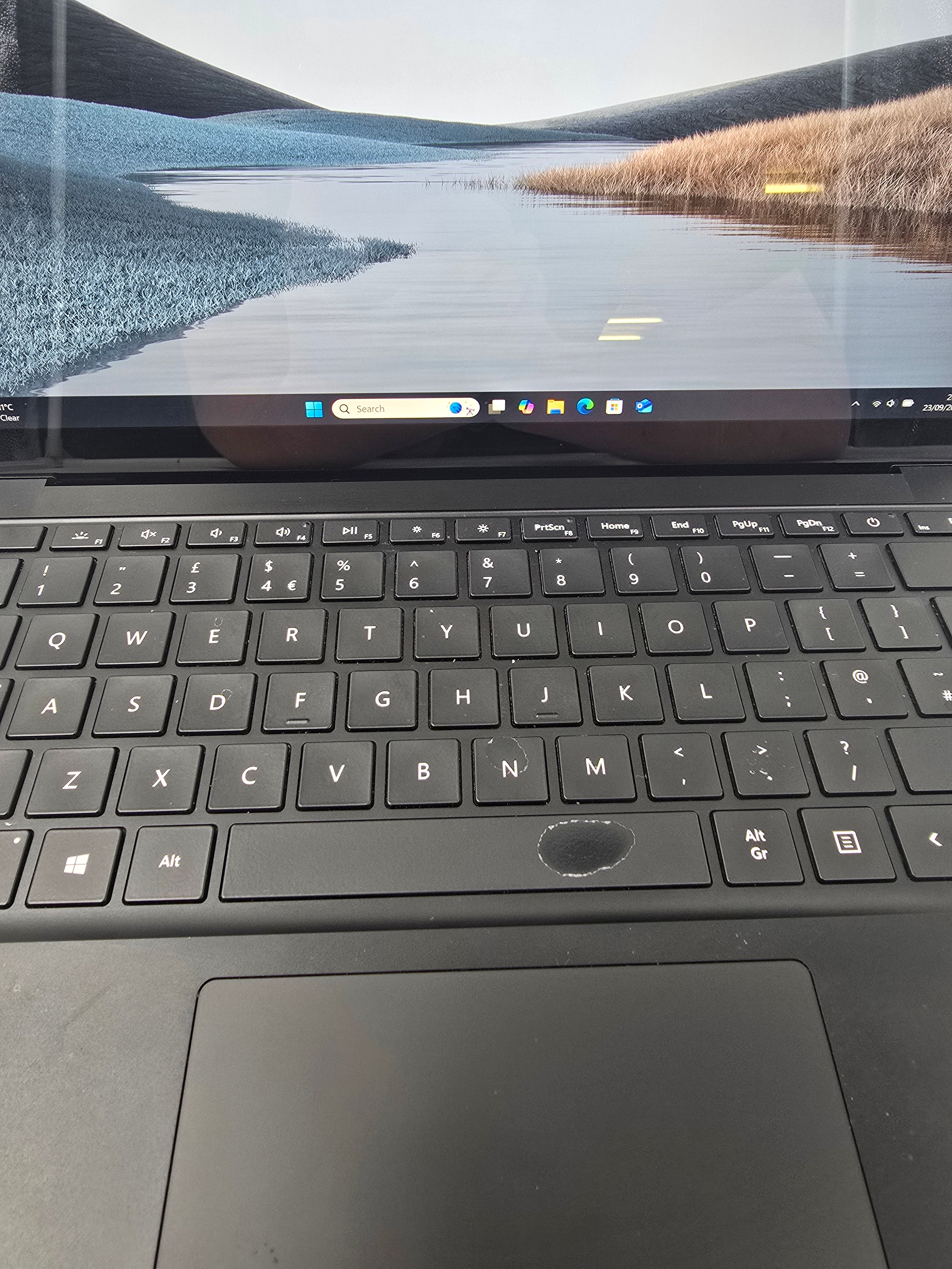 Microsoft Surface Laptop 3 13" TouchScreen i5 10th Gen 8GB RAM 256GB SSD W11