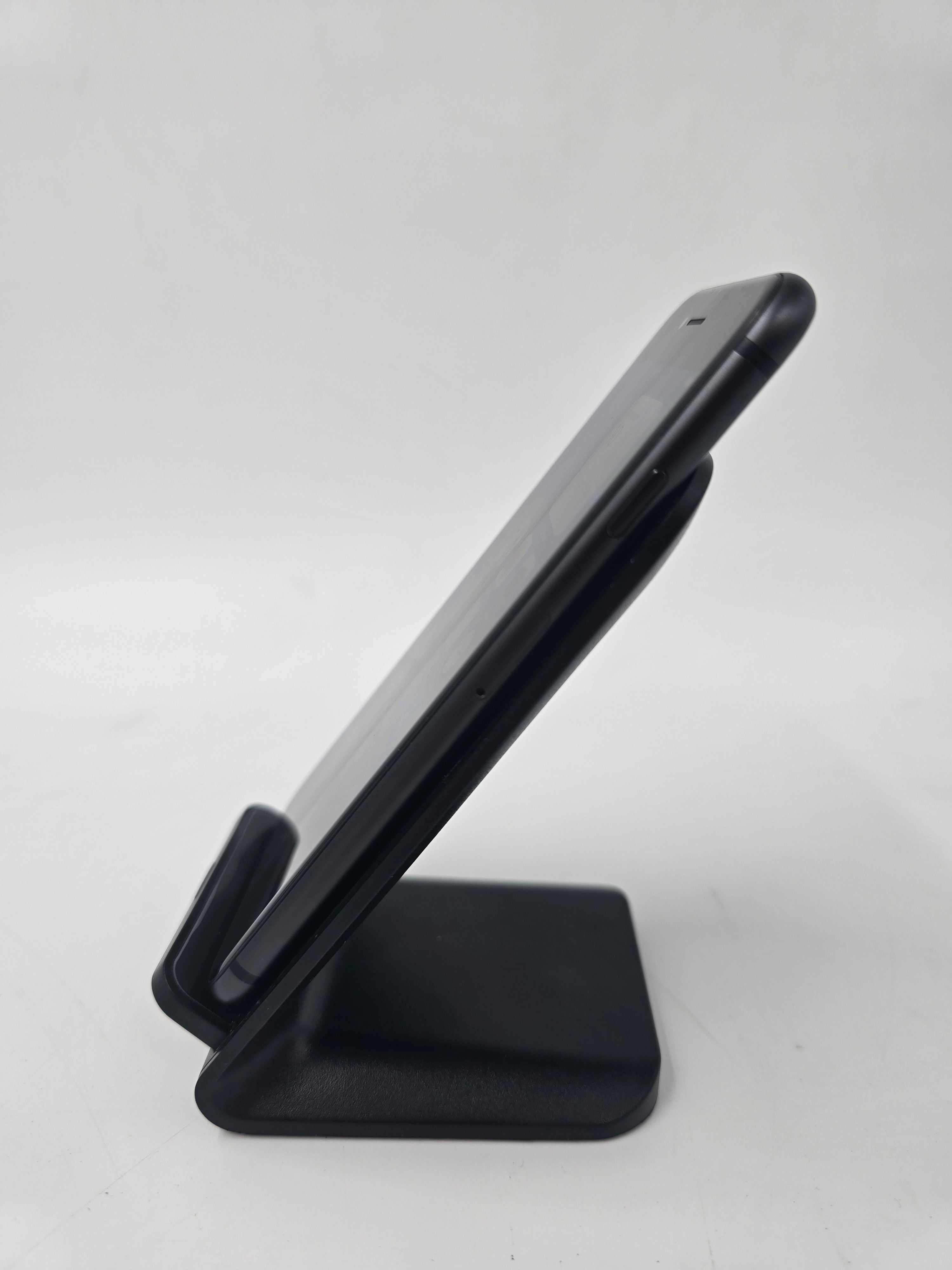 Apple Mobile Phone iPhone 8 64GB Storage 4.7" Screen Unlocked Black 94%+ Battery