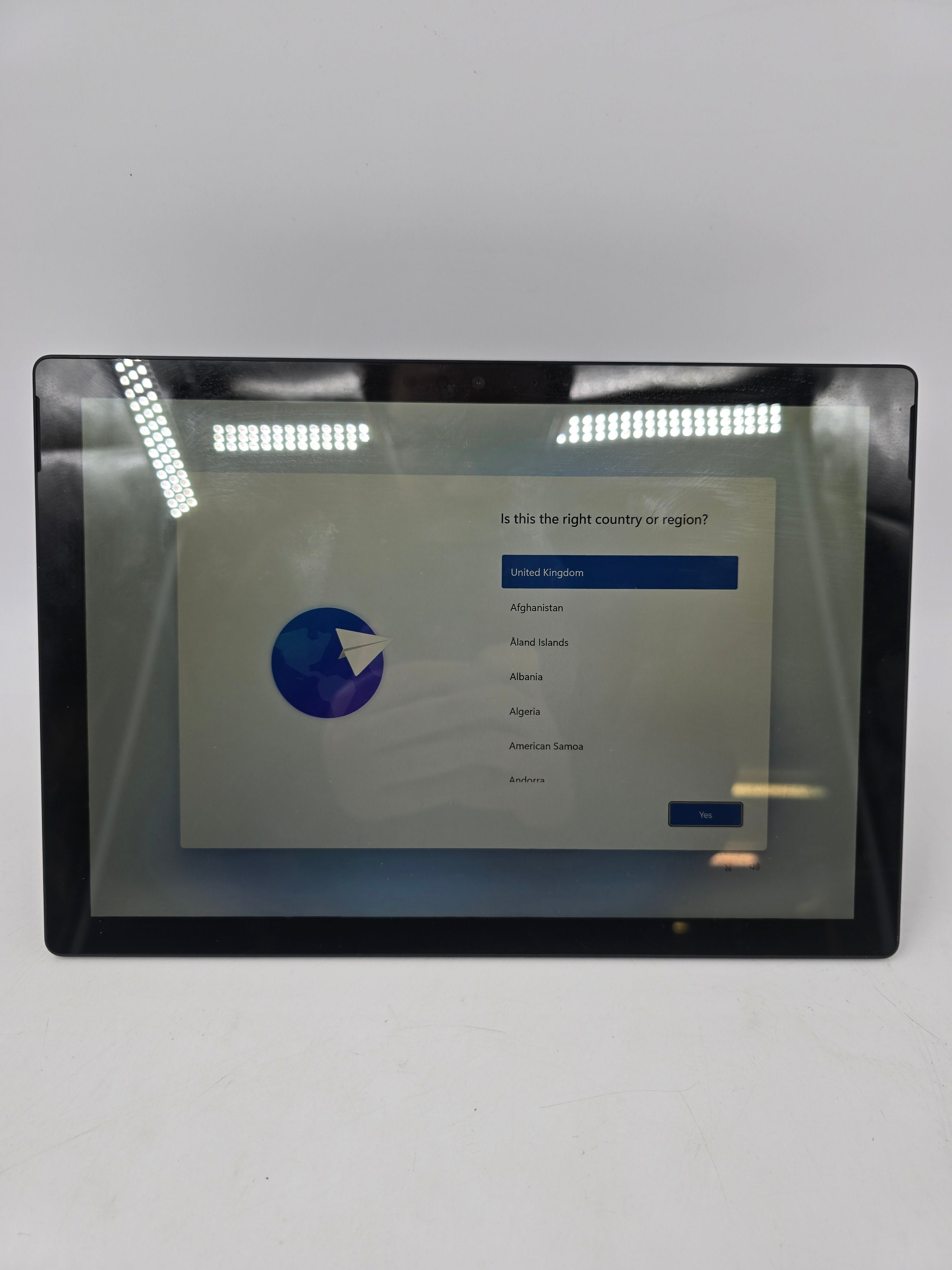 Microsoft Surface Pro 6 12.3" TouchScreen i7 8th Gen 8GB RAM 256GB SSD W11