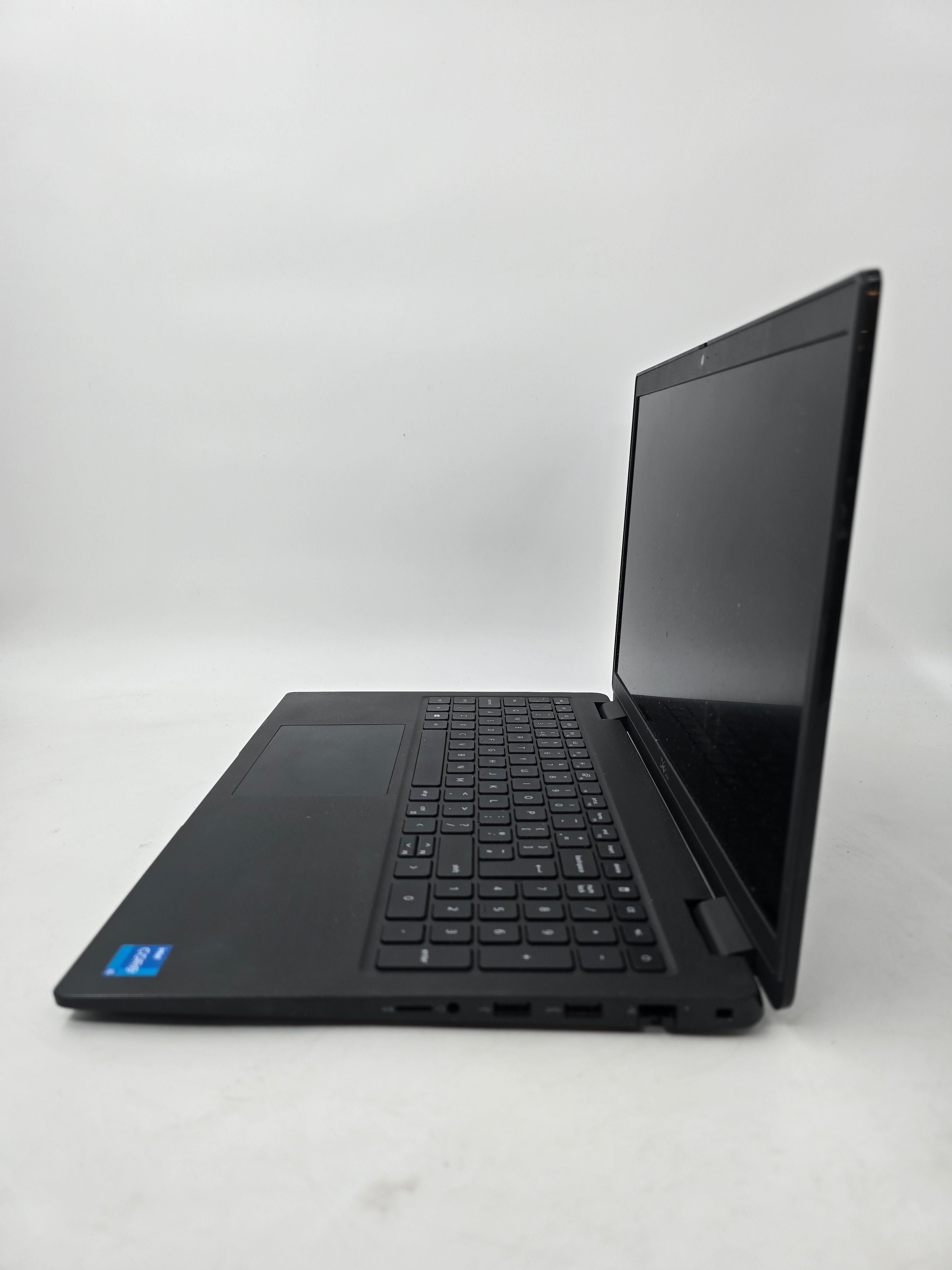 Dell Laptop Latitude 3520 15.6" i5 11th Gen No RAM No SSD No OS *Spares*