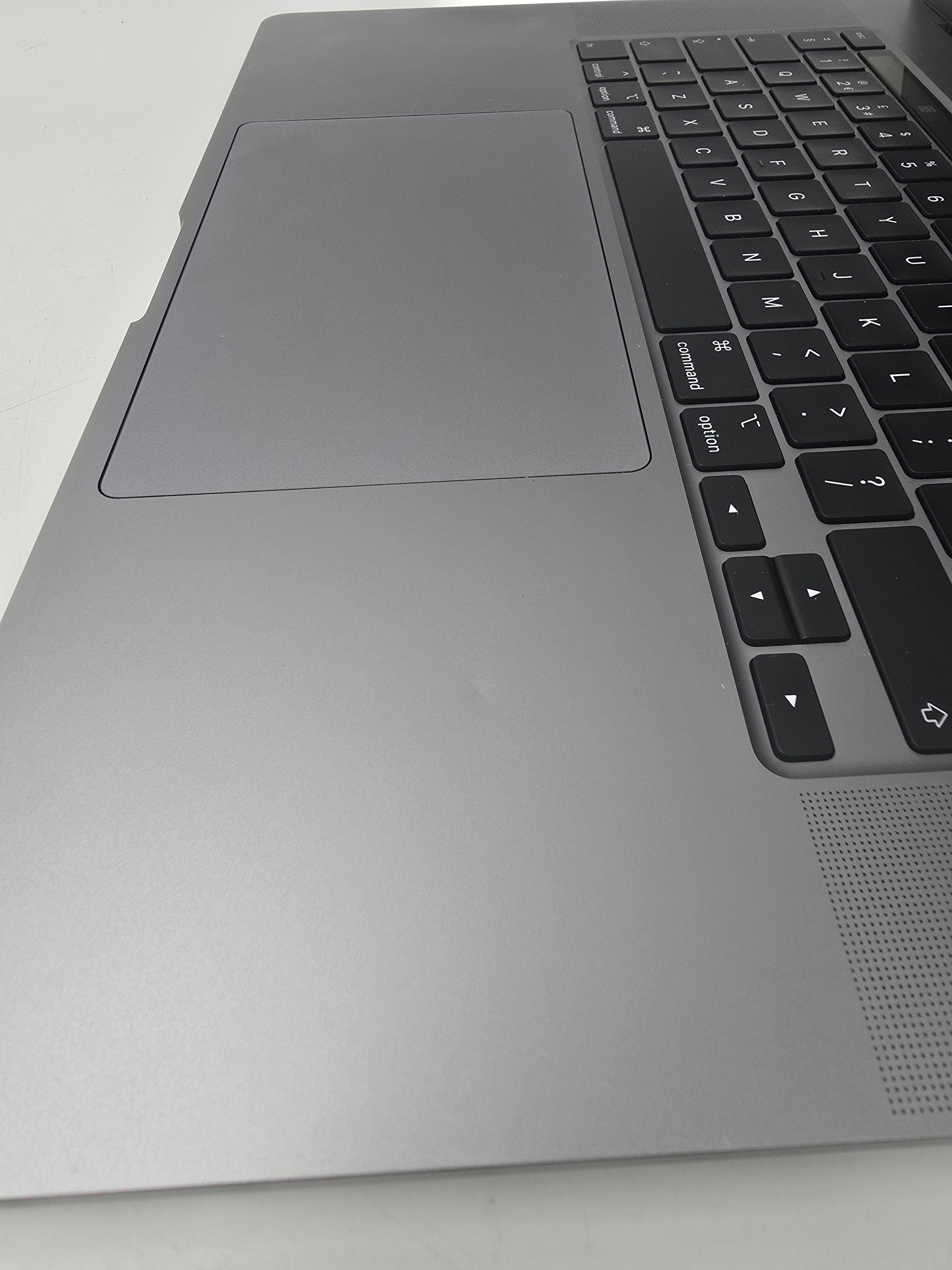 Apple MacBook Pro 2019 16" Screen TouchBar i7 9th Gen 16GB RAM 512GB SSD 5300M