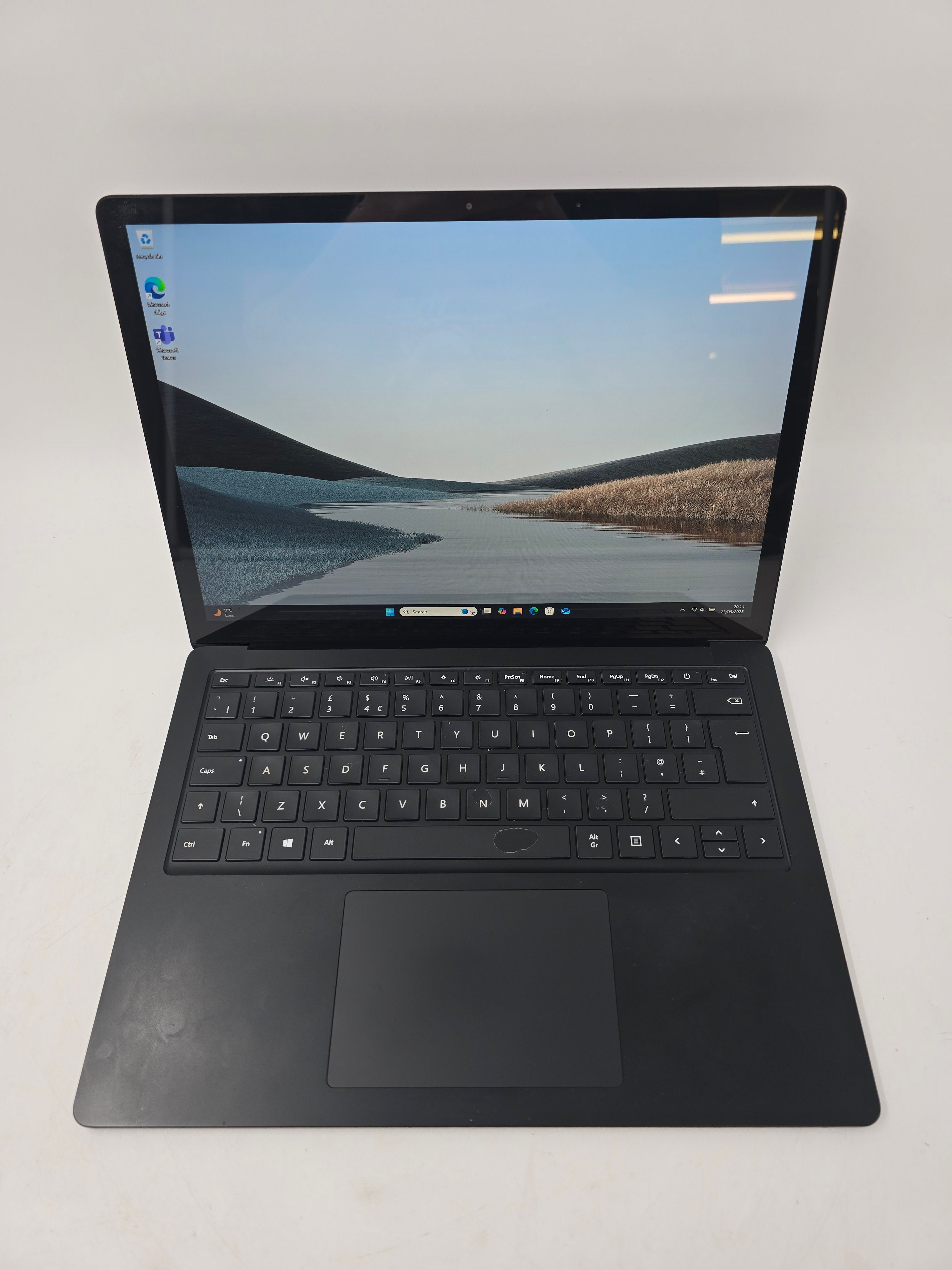 Microsoft Surface Laptop 3 13" TouchScreen i5 10th Gen 8GB RAM 256GB SSD W11