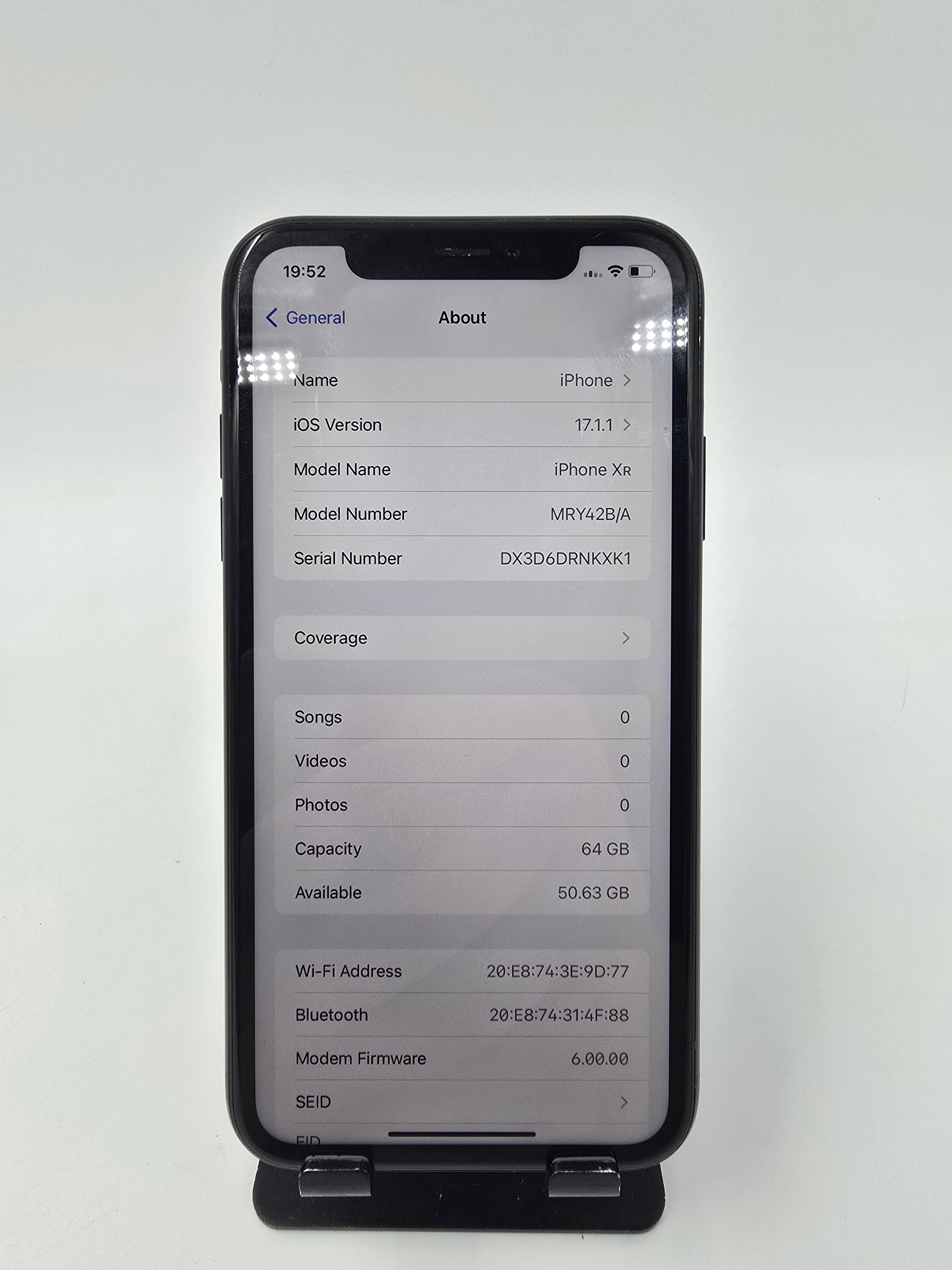 Apple iPhone XR 2018 6.1" 64GB Storage Black Unlocked 93% Battery Health
