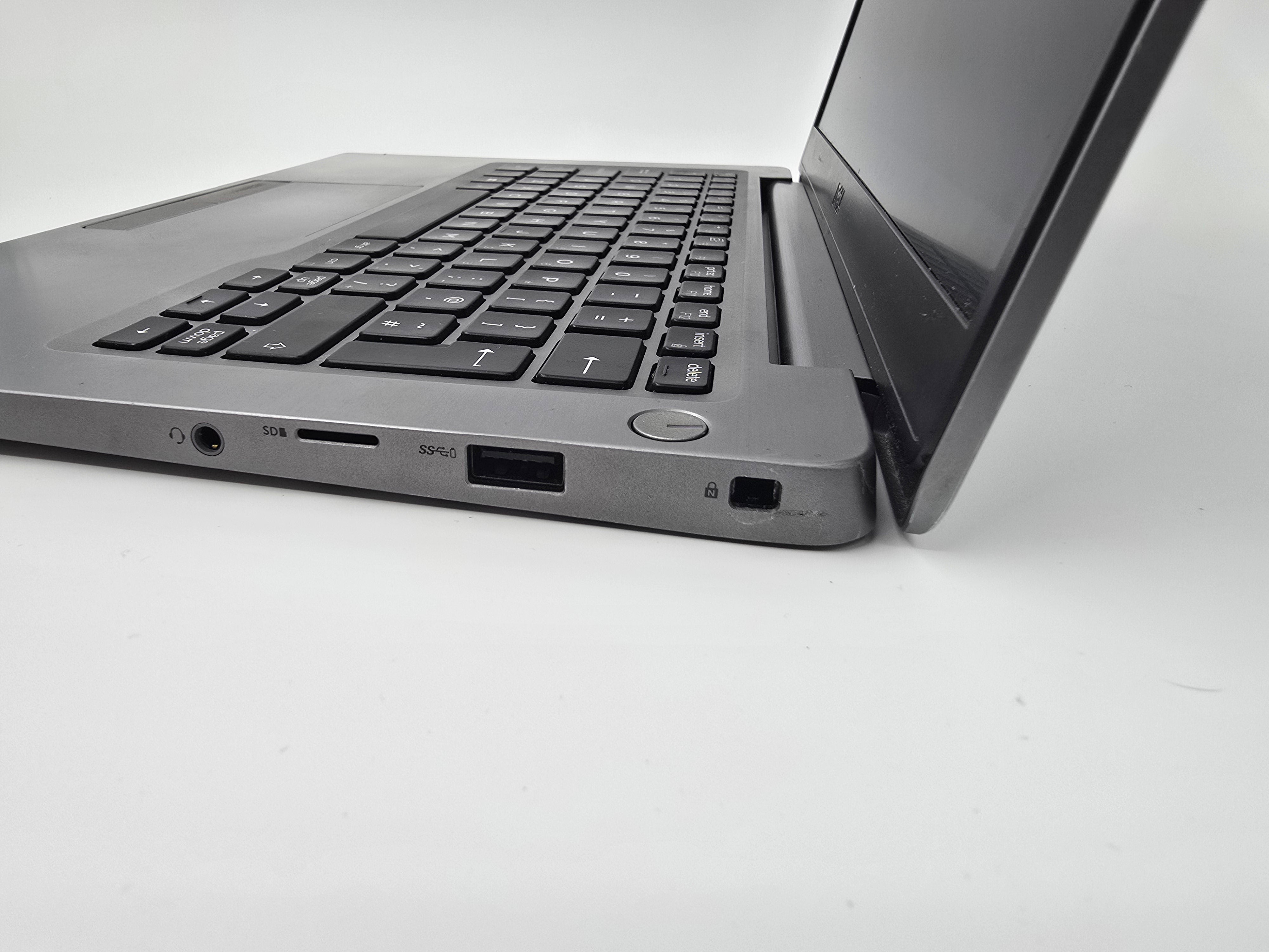 Dell Laptop Latitude 7300 13.3" Screen i5 8th Gen 8GB RAM 256GB SSD W11