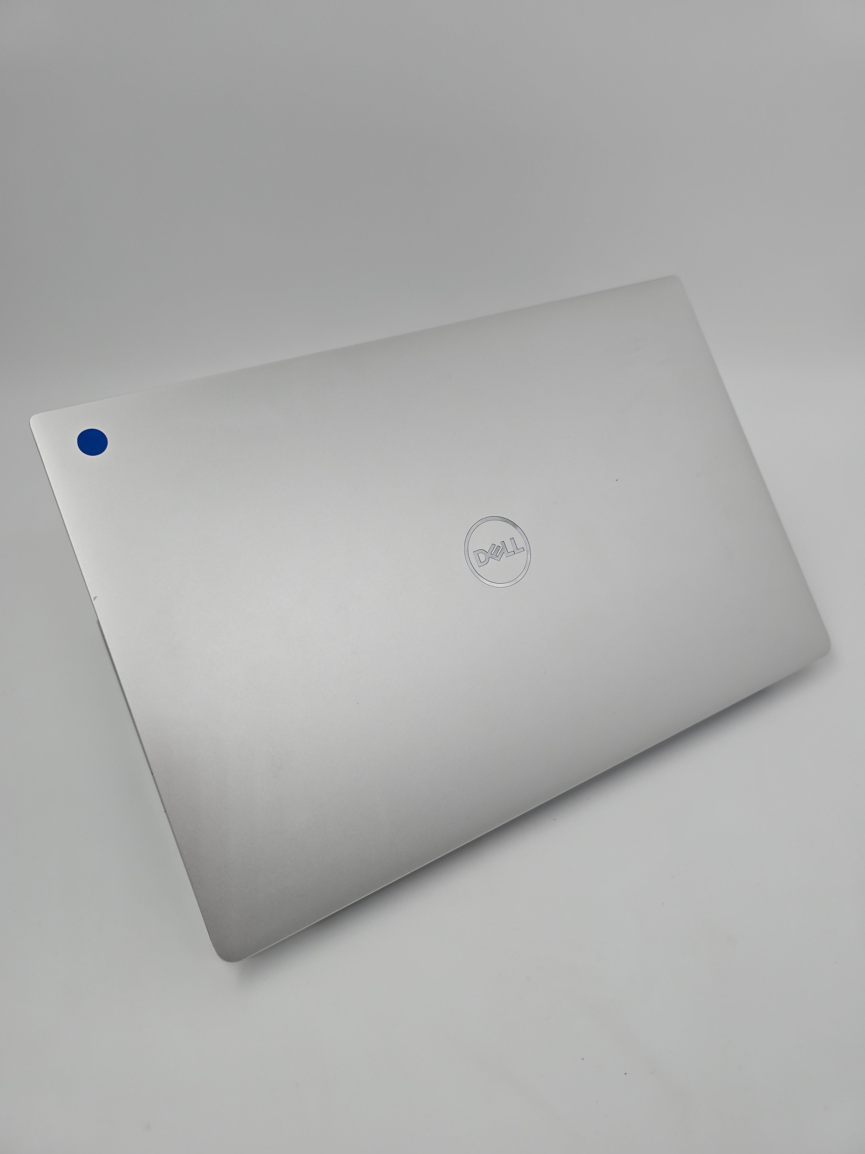 Dell Laptop XPS 7390 13.3" Screen i7 10th Gen 16GB RAM 512GB SSD W11