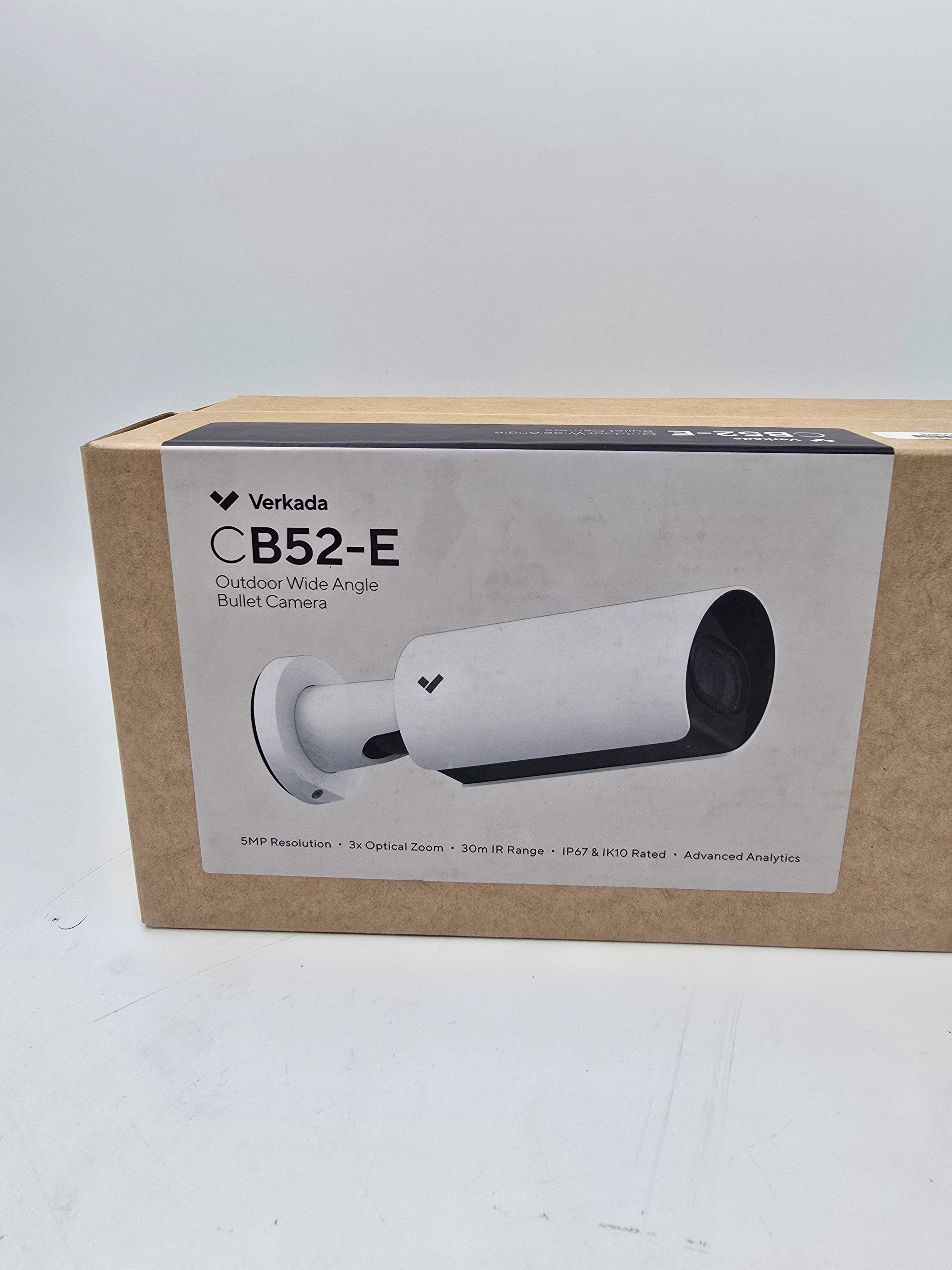 Verkada Outdoor Wide Angle Bullet Camera CB52-E Security Camera 3x Zoom 30m IR
