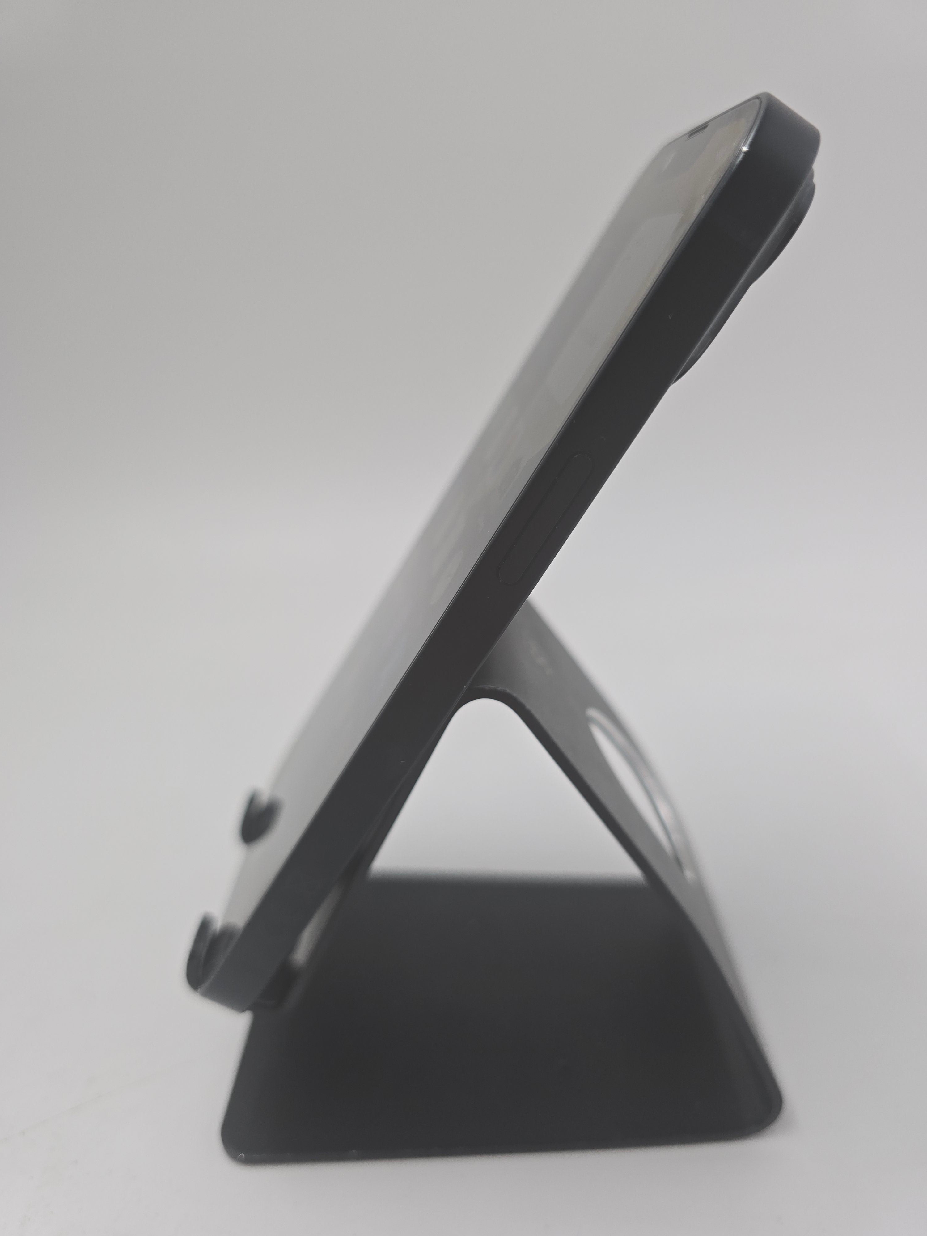 Apple iPhone 14 2022 6.1" Screen 128GB Storage Unlocked 98% Battery Health