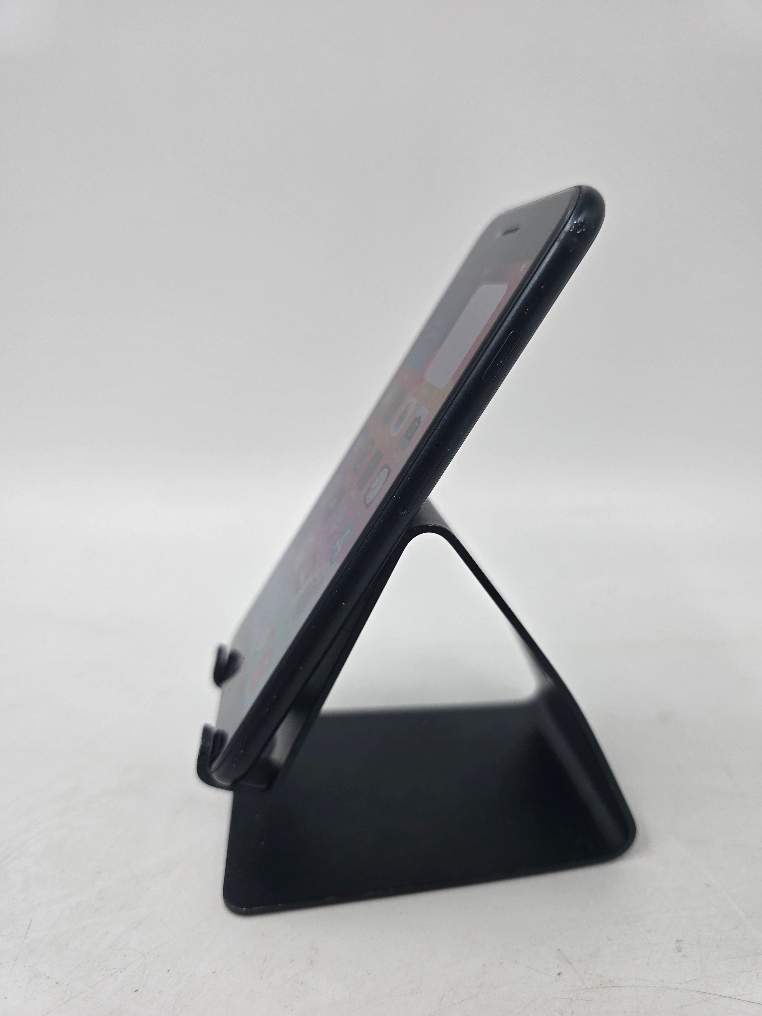 Apple iPhone SE 3rd Gen 2022 4.7" Screen 64GB Storage SIM Unlocked 80+% Battery