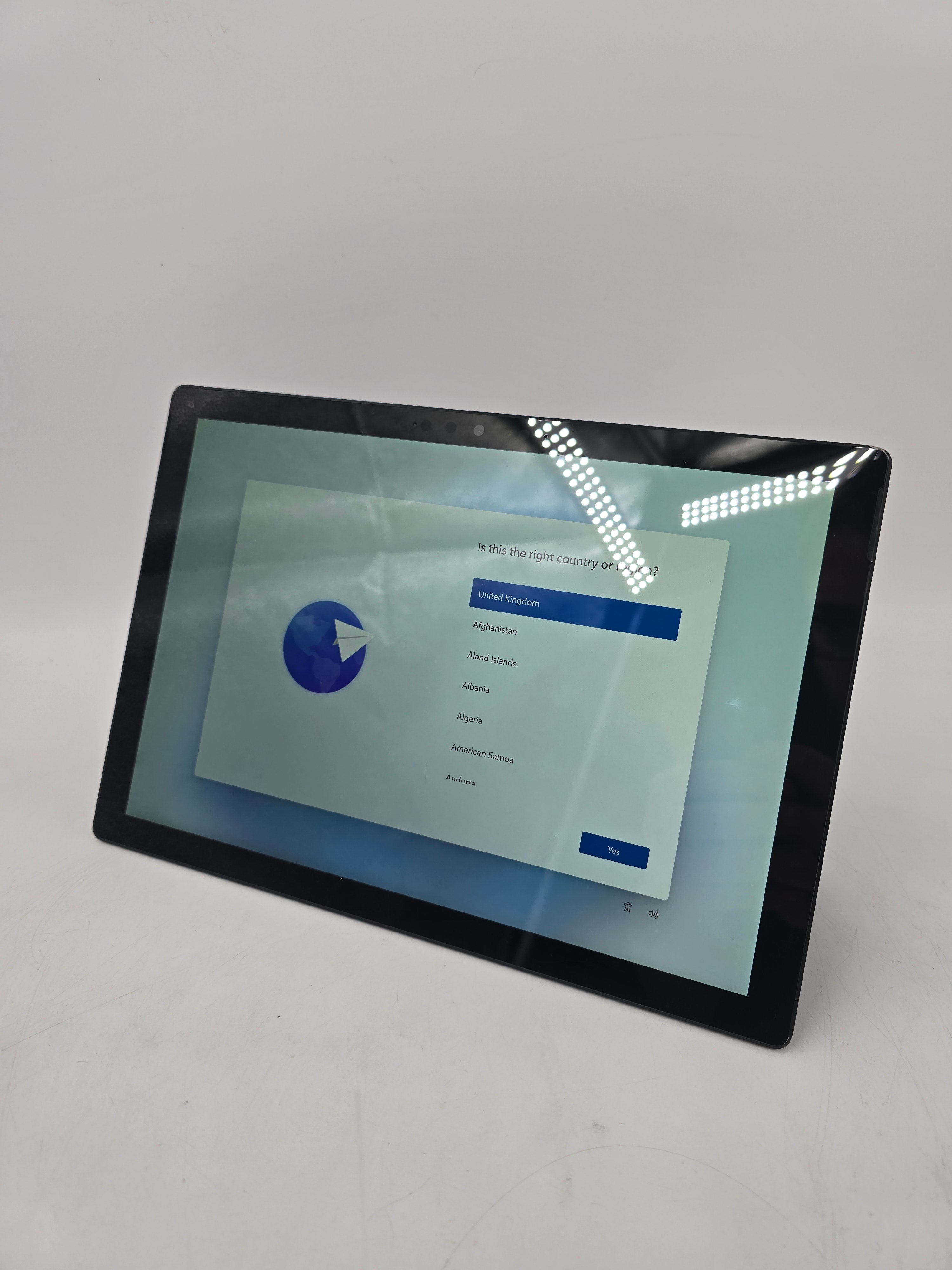 Microsoft Surface Pro 7 12.3" TouchScreen i7 10th Gen 16GB RAM 256GB SSD W11