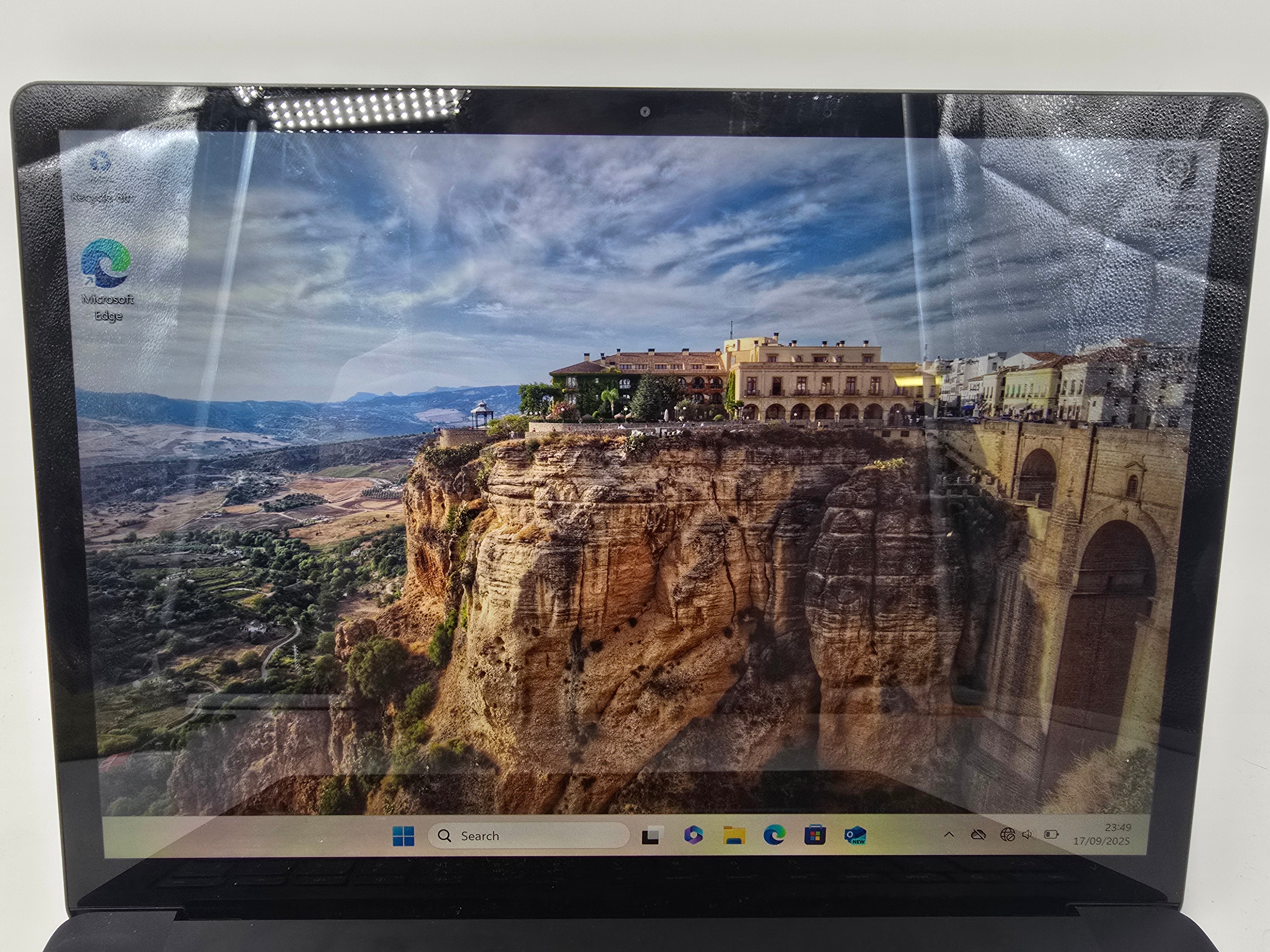 Microsoft Surface Laptop 3 13" Screen i5 10th Gen 8GB RAM 256GB SSD W11 *Spares*