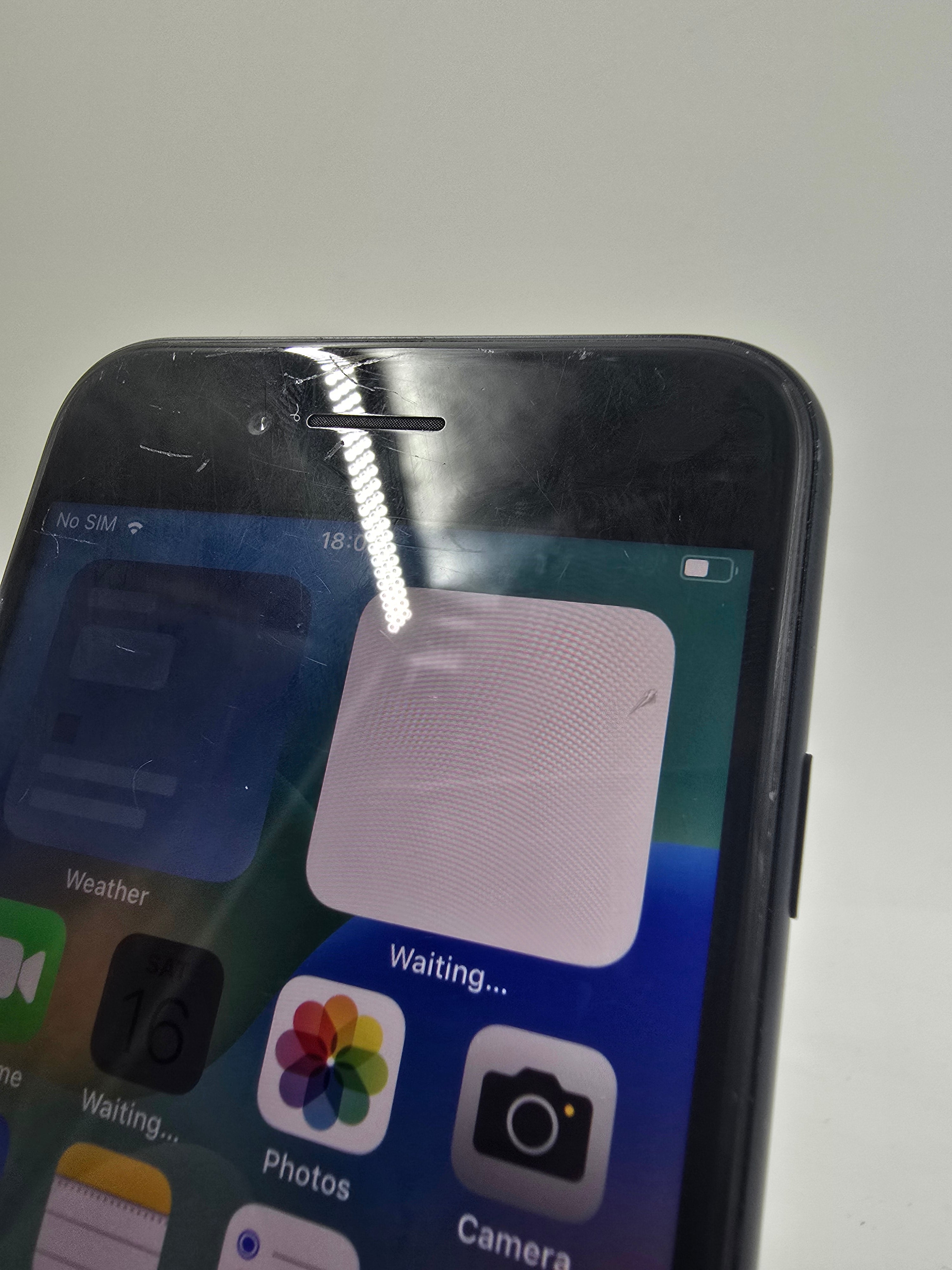 Apple iPhone SE 3rd Gen 2022 4.7" 64GB Storage Unlocked 98% Battery