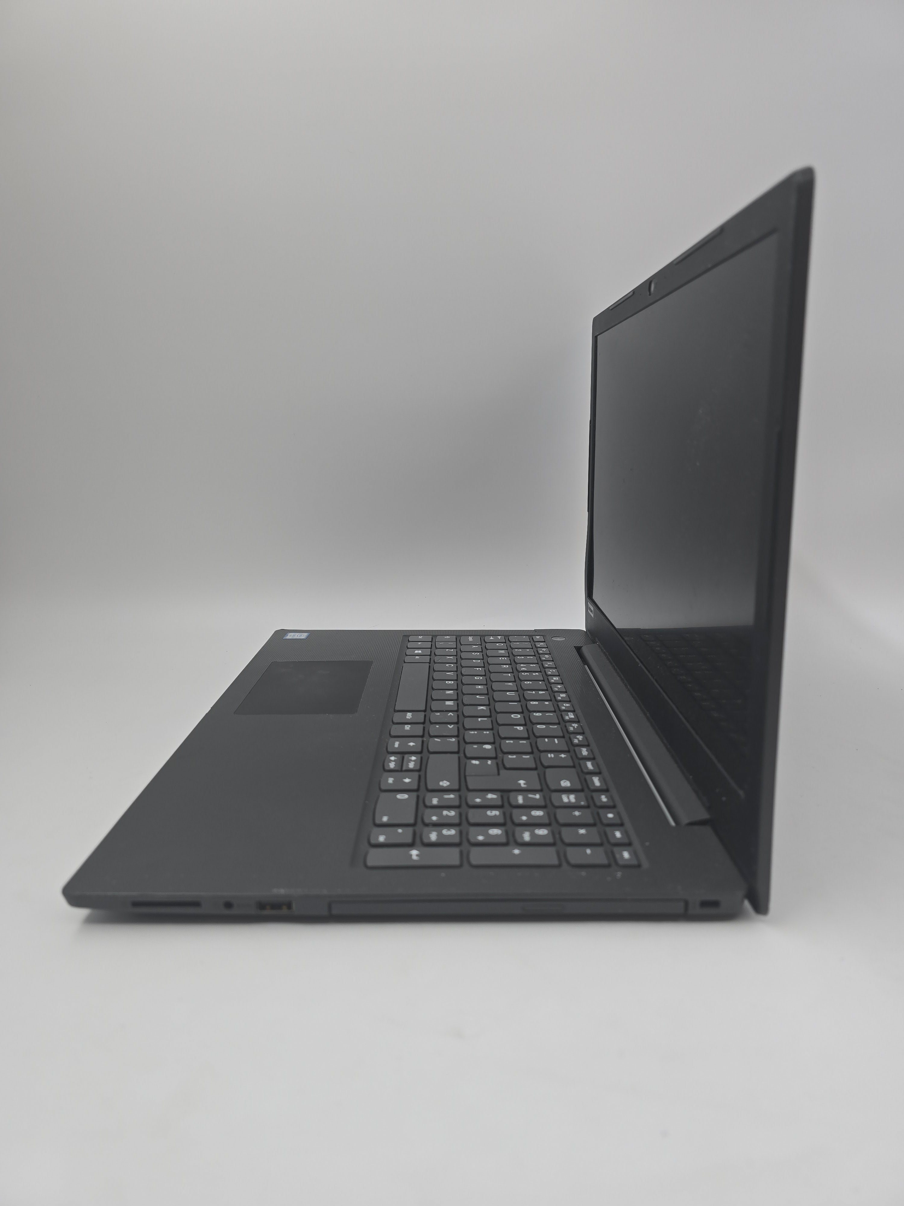 Lenovo Laptop V130-15LKB 15.6 Screen i3 6th Gen 4GB RAM 128GB SSD W10