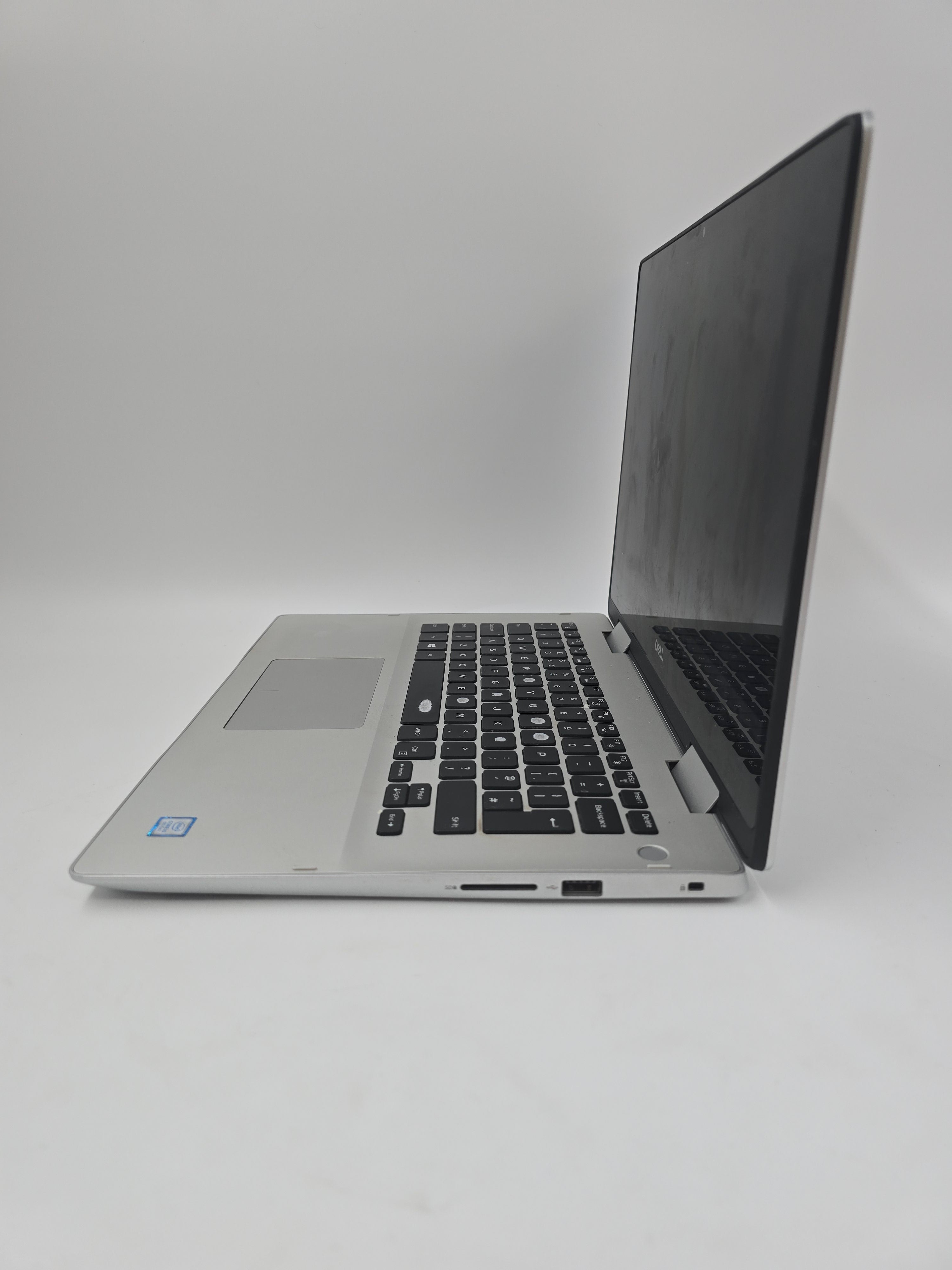 Dell Inspiron 5482 14" TouchScreen i5 8th Gen 8GB RAM 256GB SSD W11