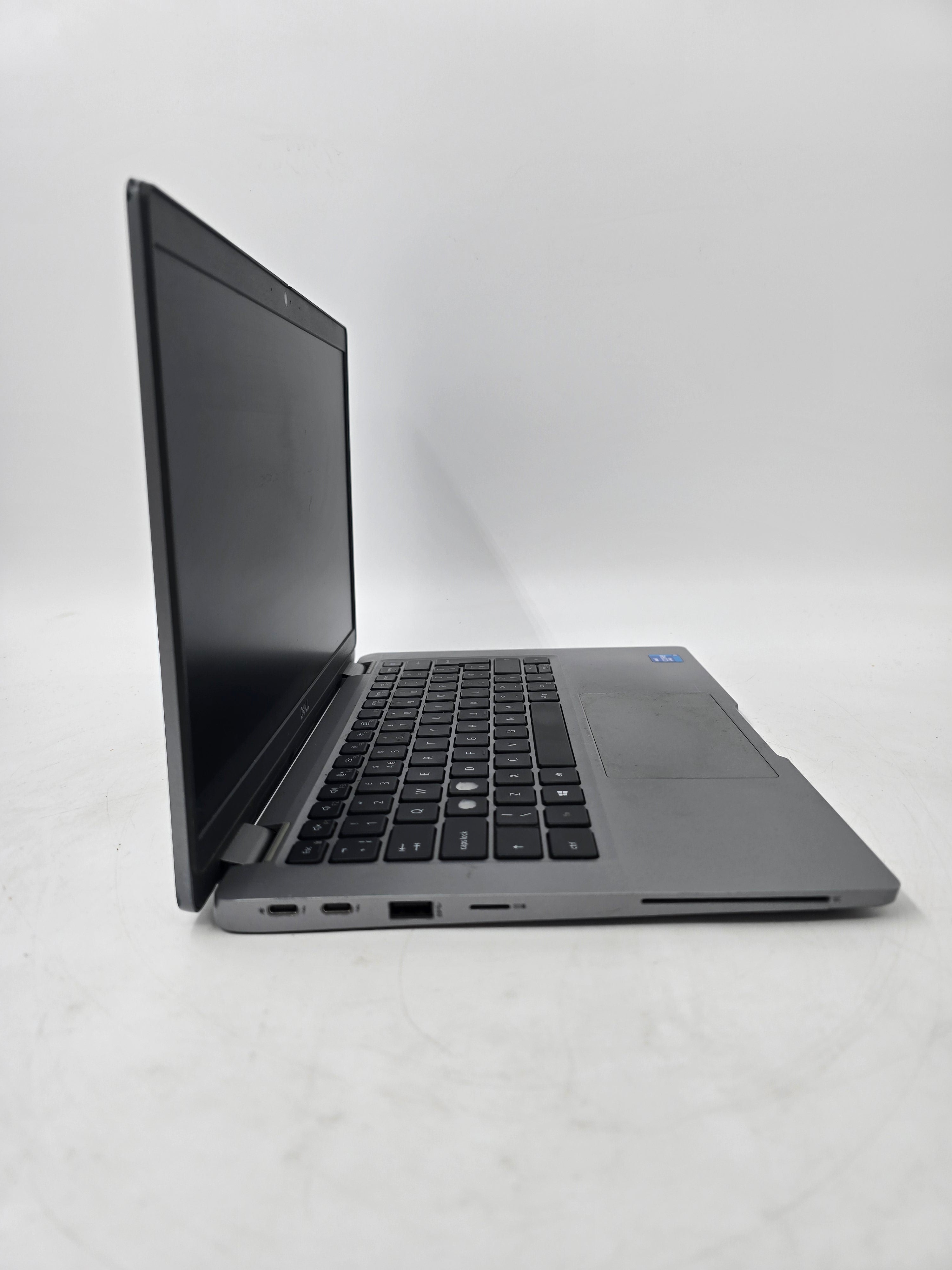 Dell Latitude 5320 13.3" Screen i5 11th Gen 8GB RAM 256GB SSD W11