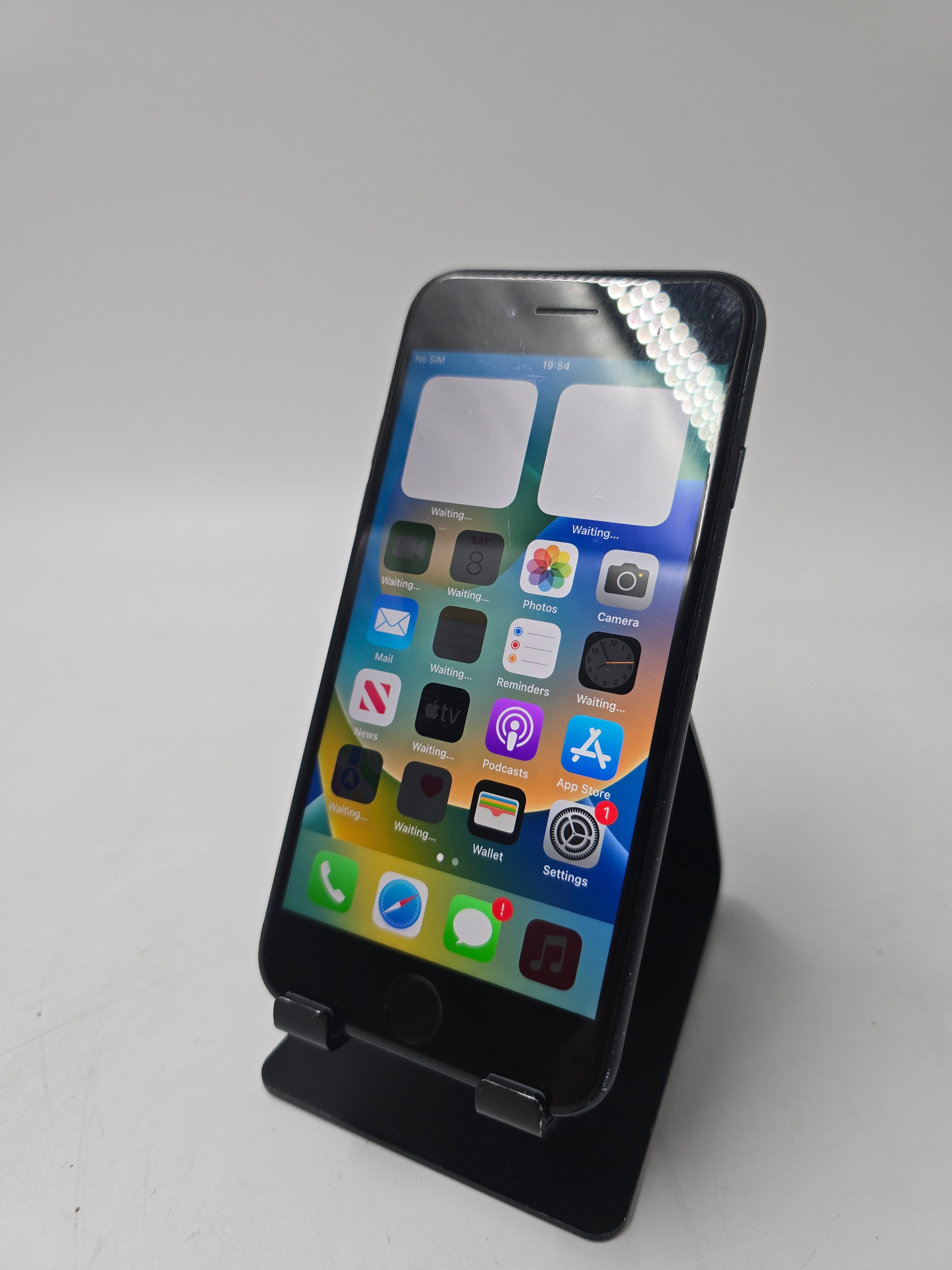 Apple iPhone SE 3rd Gen 2022 4.7" Screen 64GB Storage SIM Unlocked 91% Battery