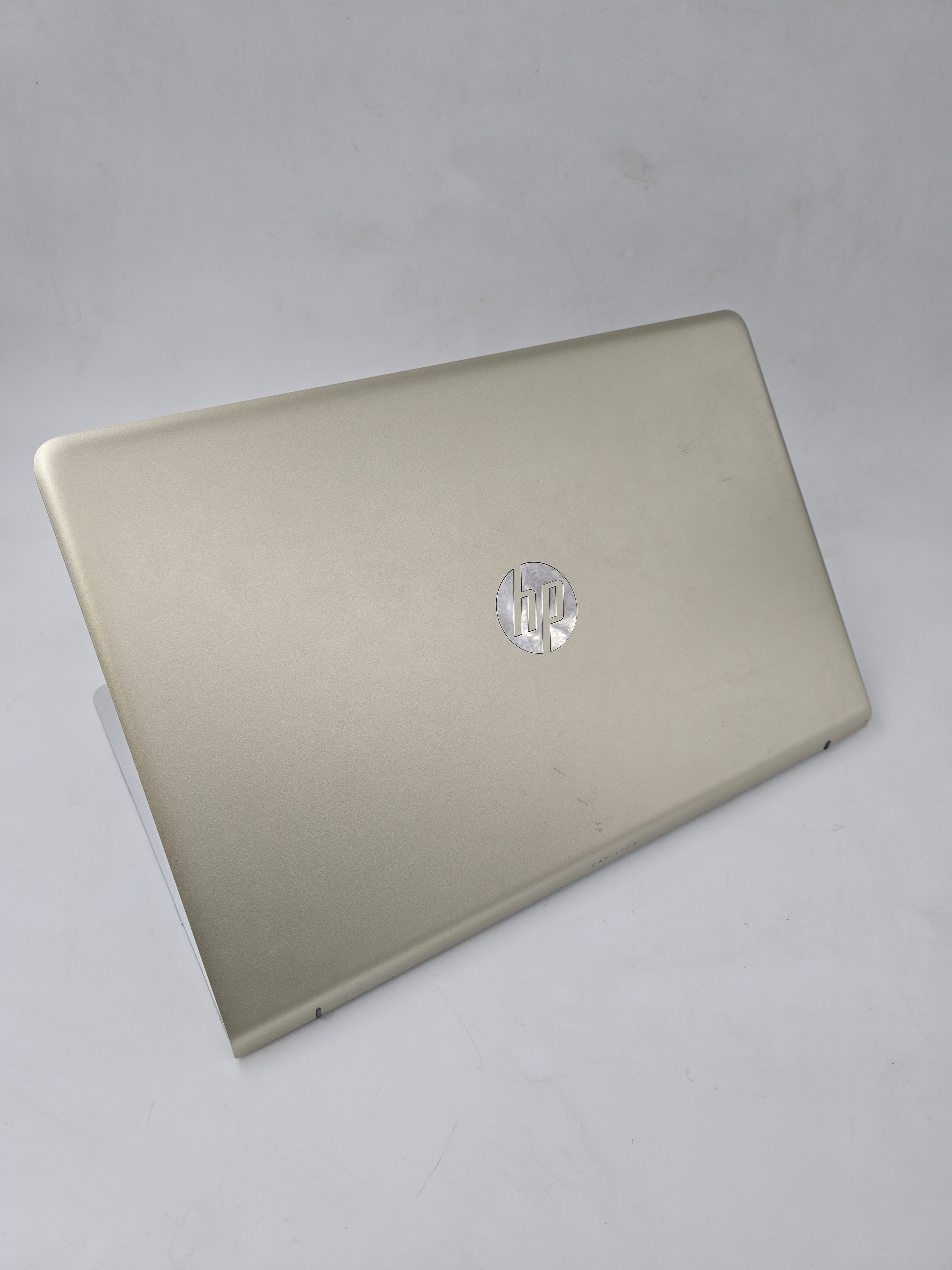 HP Laptop Pavilion 15-CC001na 15.6" Screen Pentium 4415U 4GB RAM NO SSD NO OS