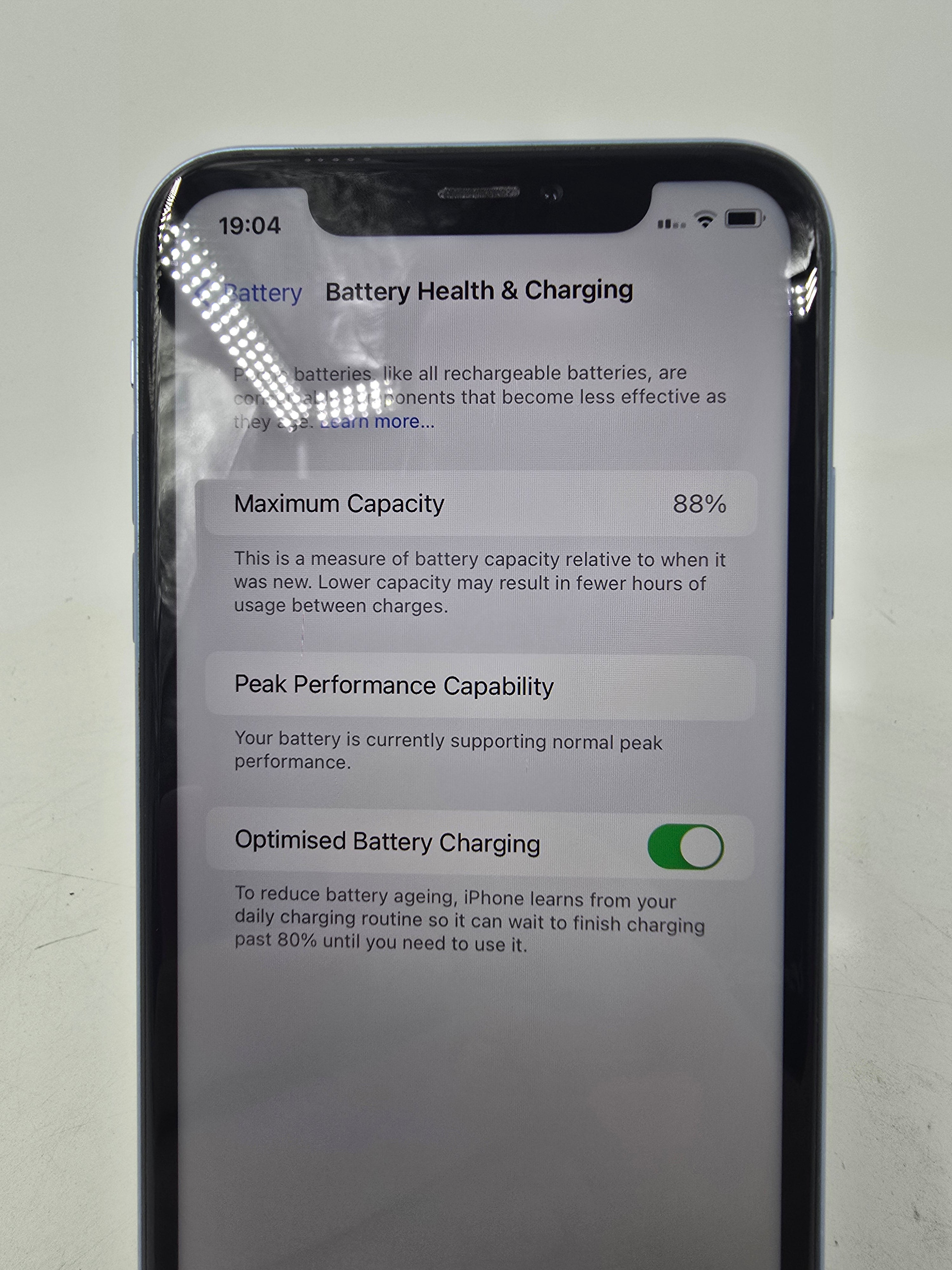 Apple iPhone XR 2018 6.1" 128GB Storage Blue Unlocked 88% Battery Health