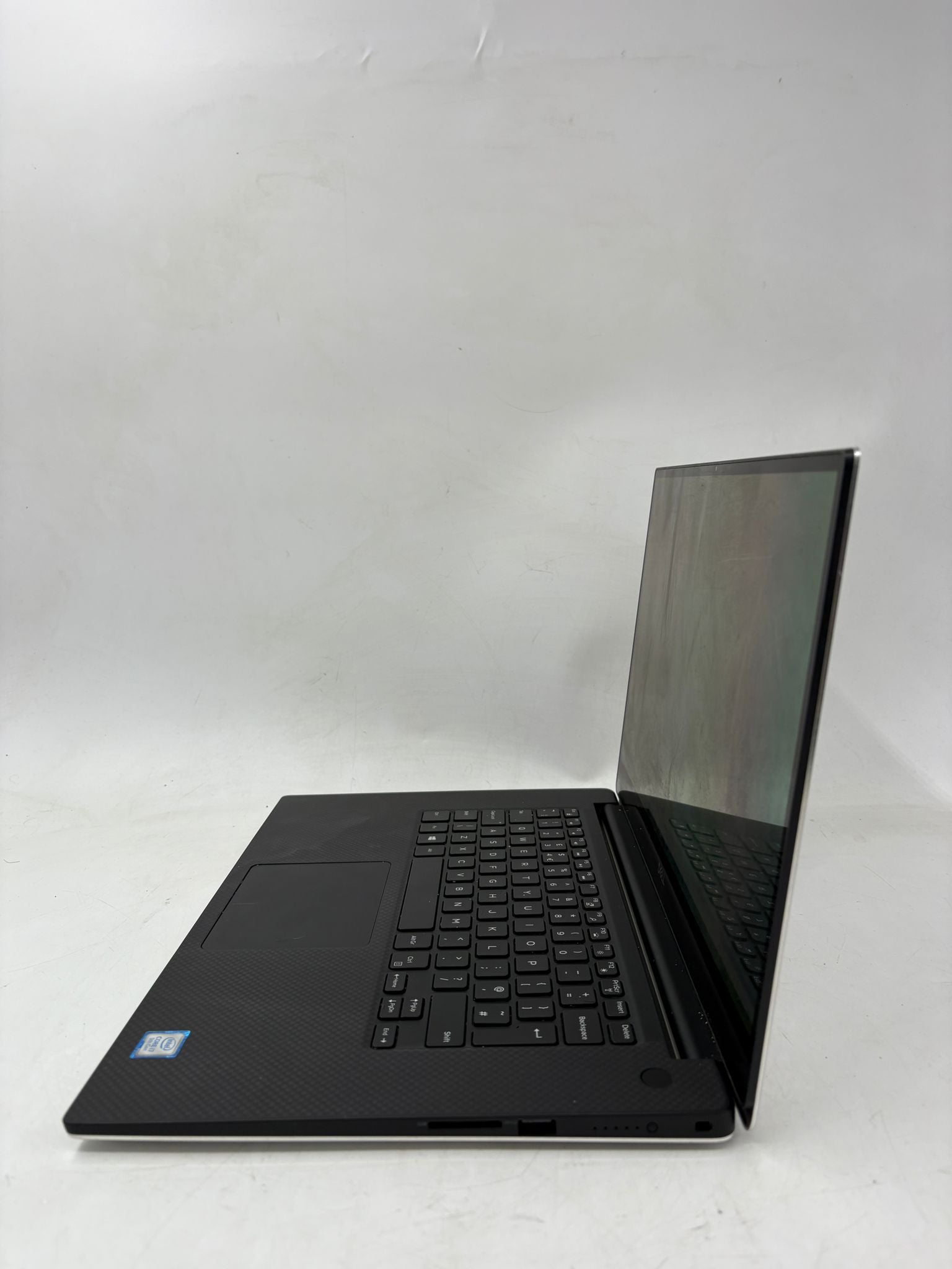 Refurbished Dell XPS 15 7590 15.6" Screen (3840 x 2160) Intel Core i7-9750H 16GB RAM 1TB SSD Windows 11 Pro Laptop