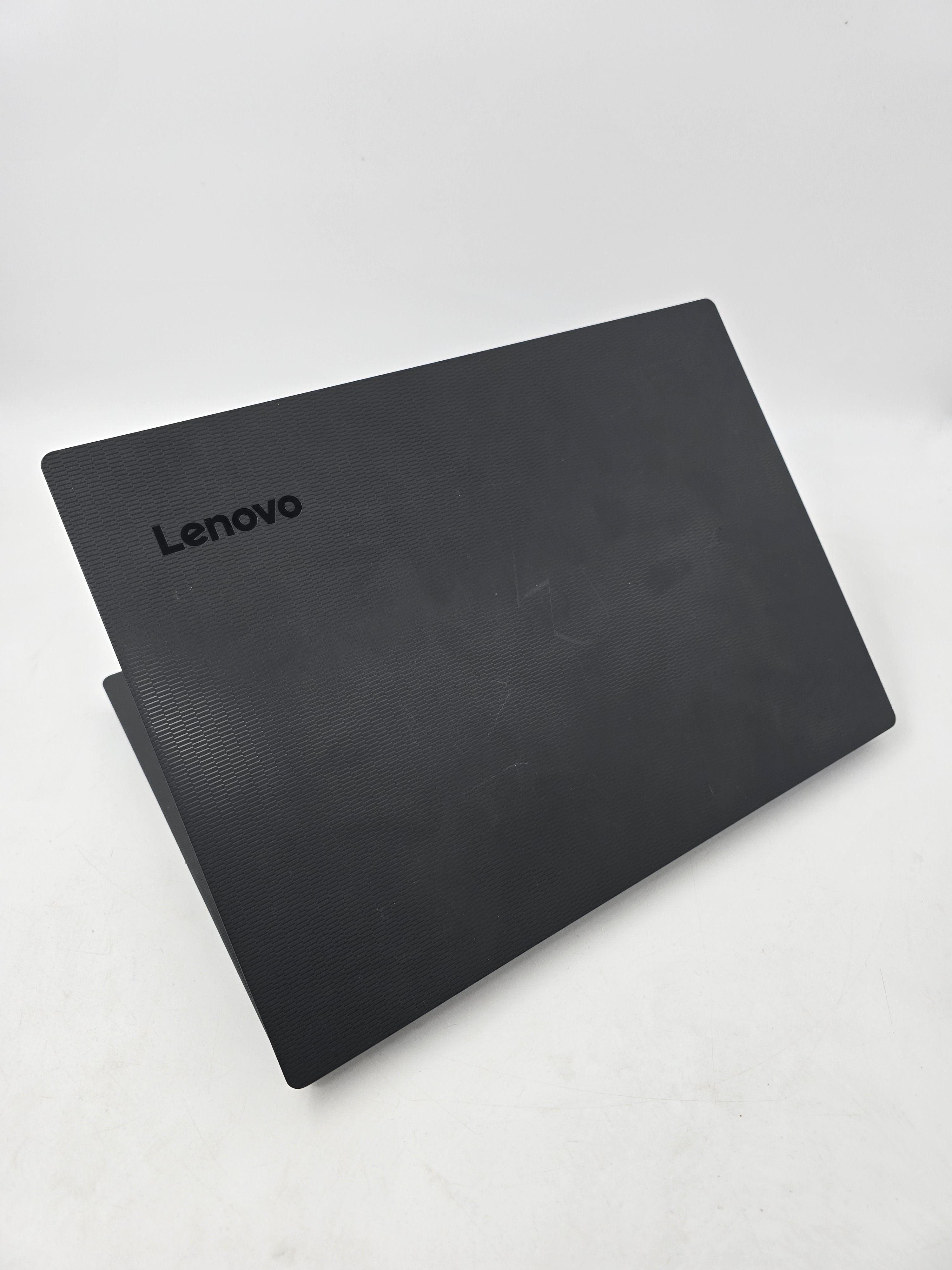 Lenovo Laptop V130-14IKB 14" Screen i5 7th Gen 8GB RAM 256GB SSD W10
