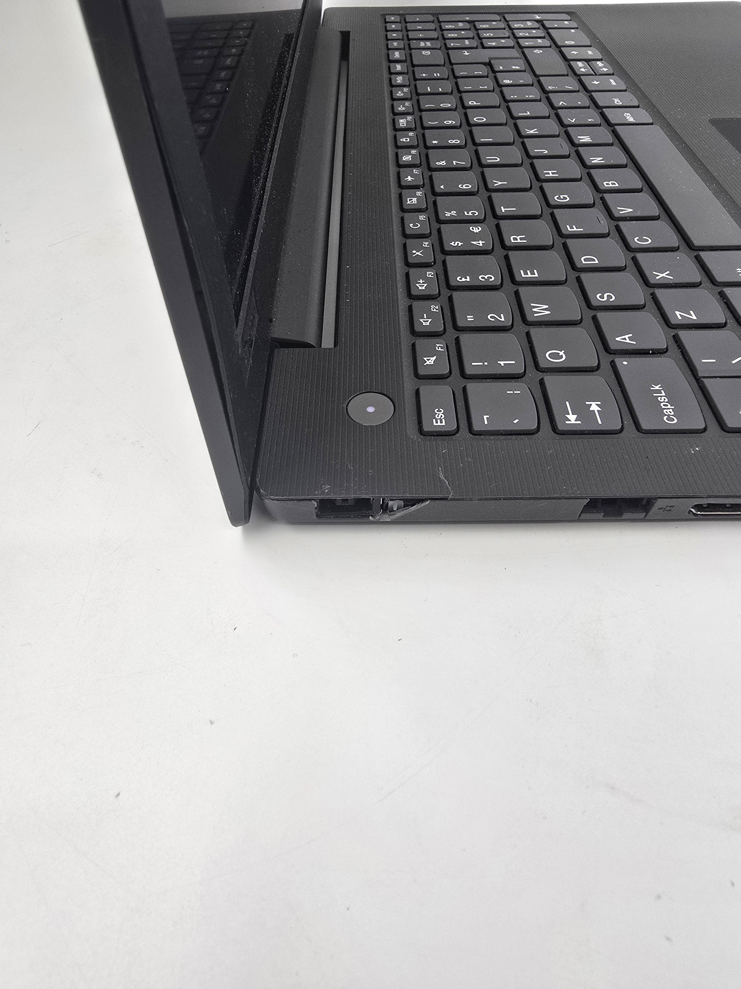 Lenovo Laptop V130-15LKB 15.6 Screen i3 6th Gen 4GB RAM 128GB SSD W10