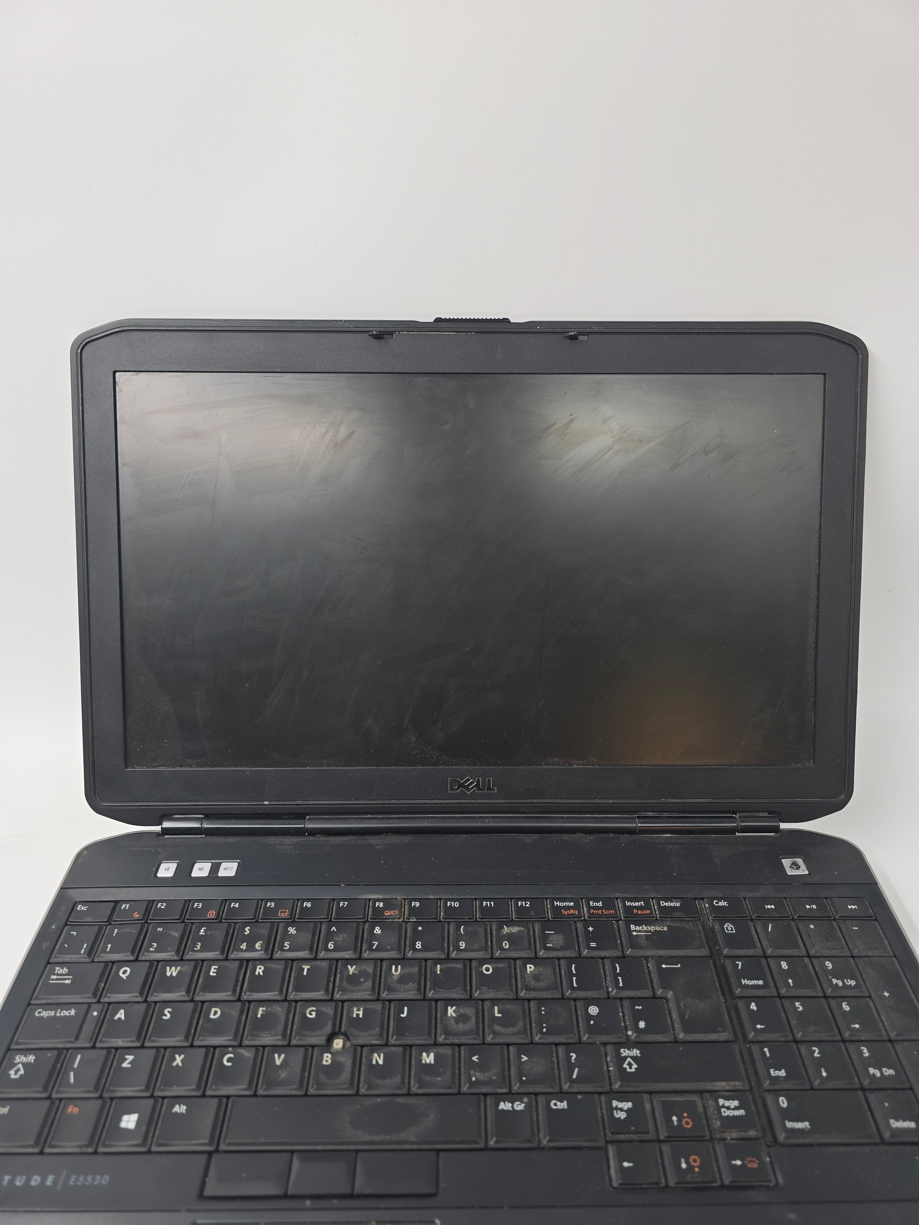 Dell Laptop Latitude E5530 15.6" Screen i3 2nd Gen 4GB RAM NO HDD NO OS *SPARES*
