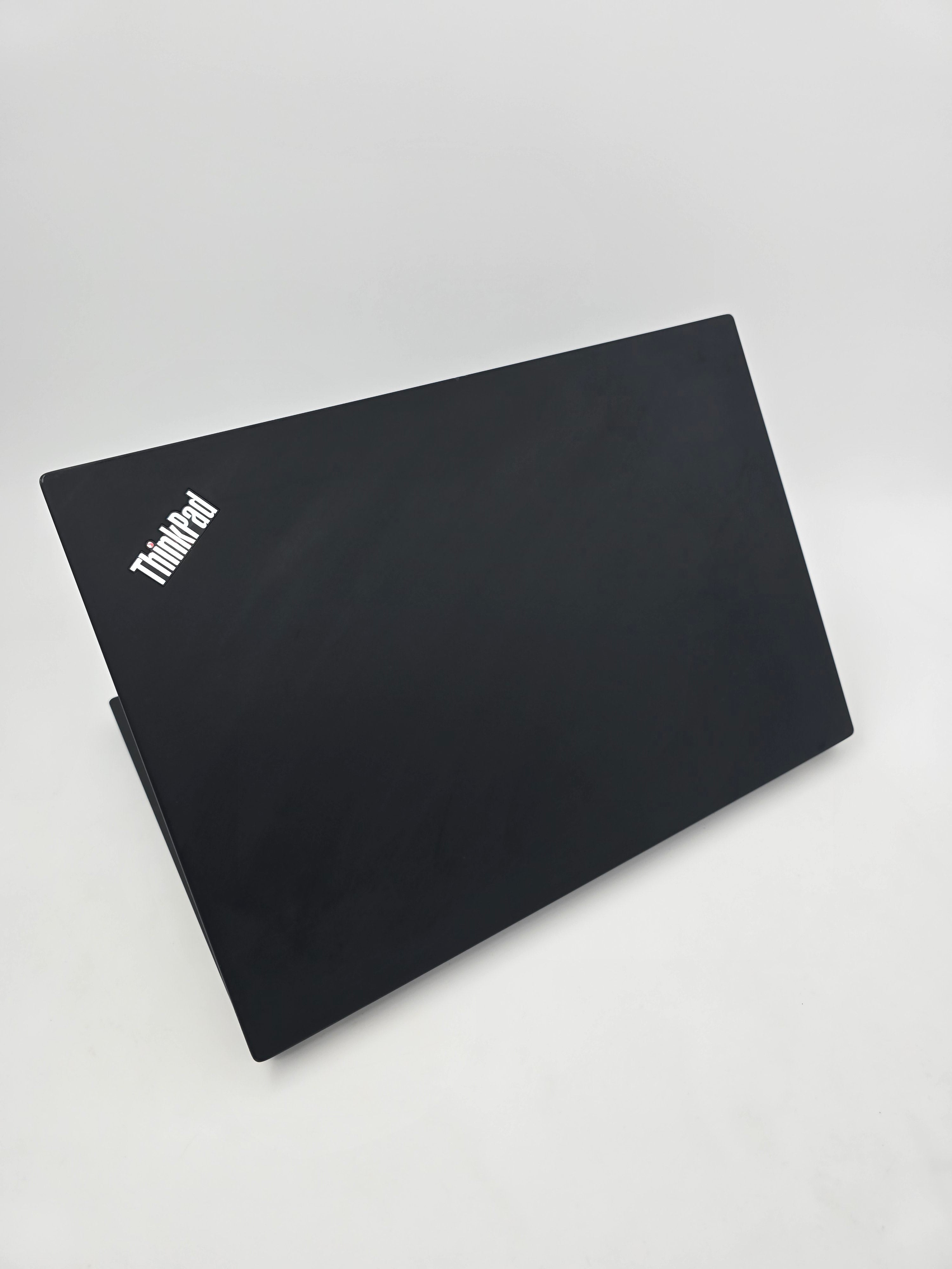 Lenovo ThinkPad T14 Gen2 14" Screen i5 1135G7 16GB RAM 256GB SSD W11