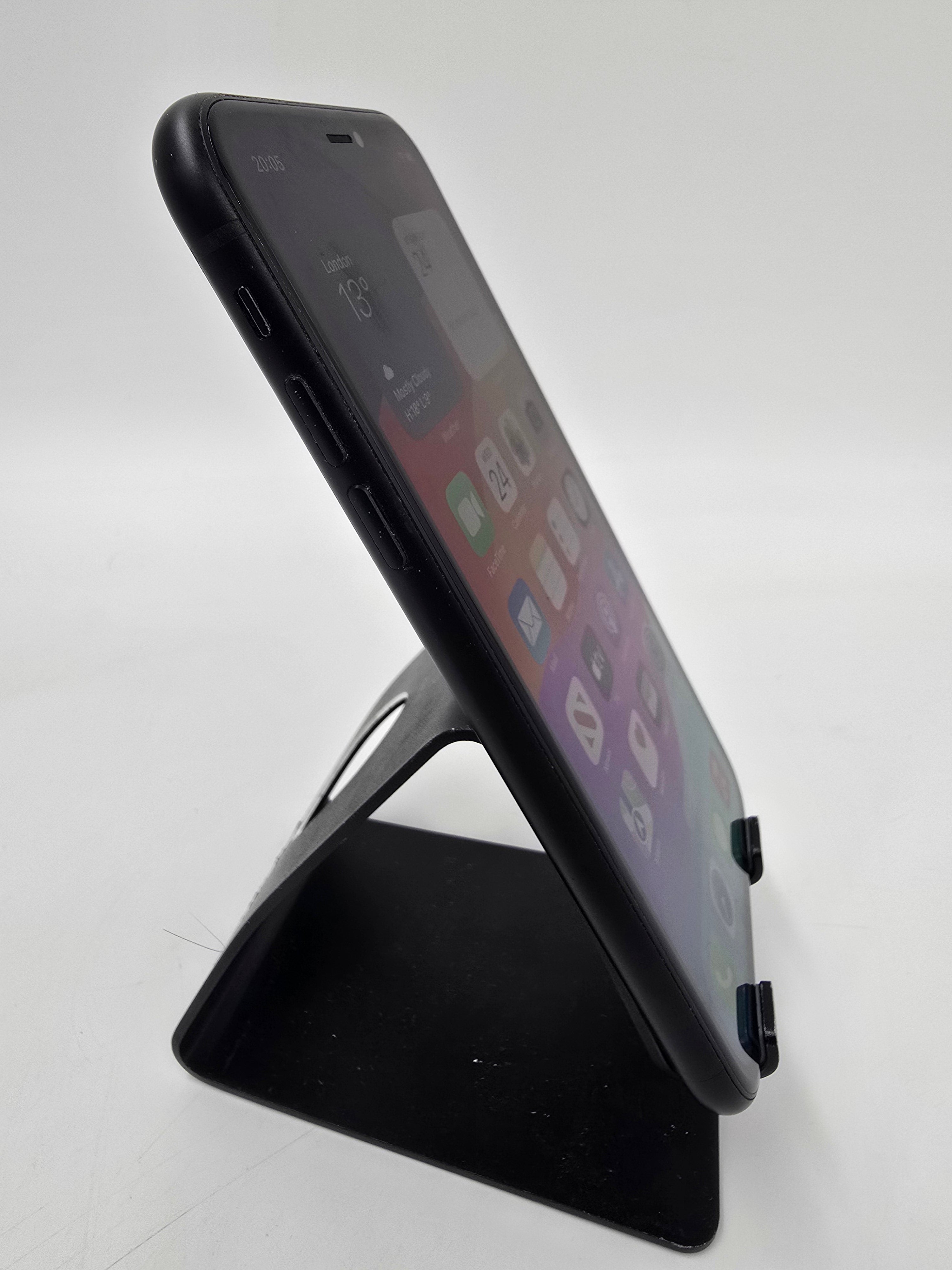 Apple iPhone XR 2018 6.1" 64GB Storage Black Unlocked 87% Battery Health