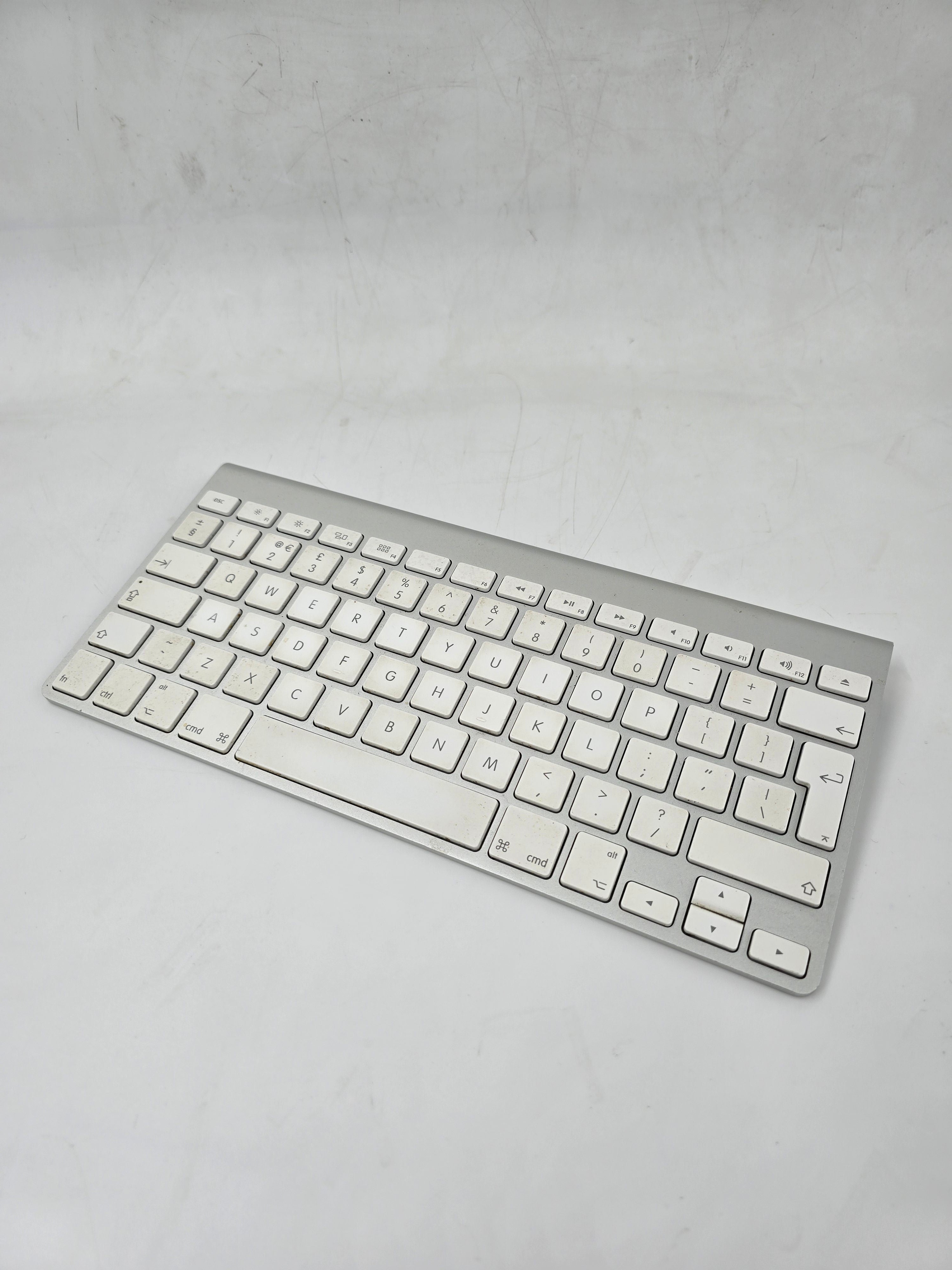 Apple Wireless Magic Keyboard A1314 Lot of Six
