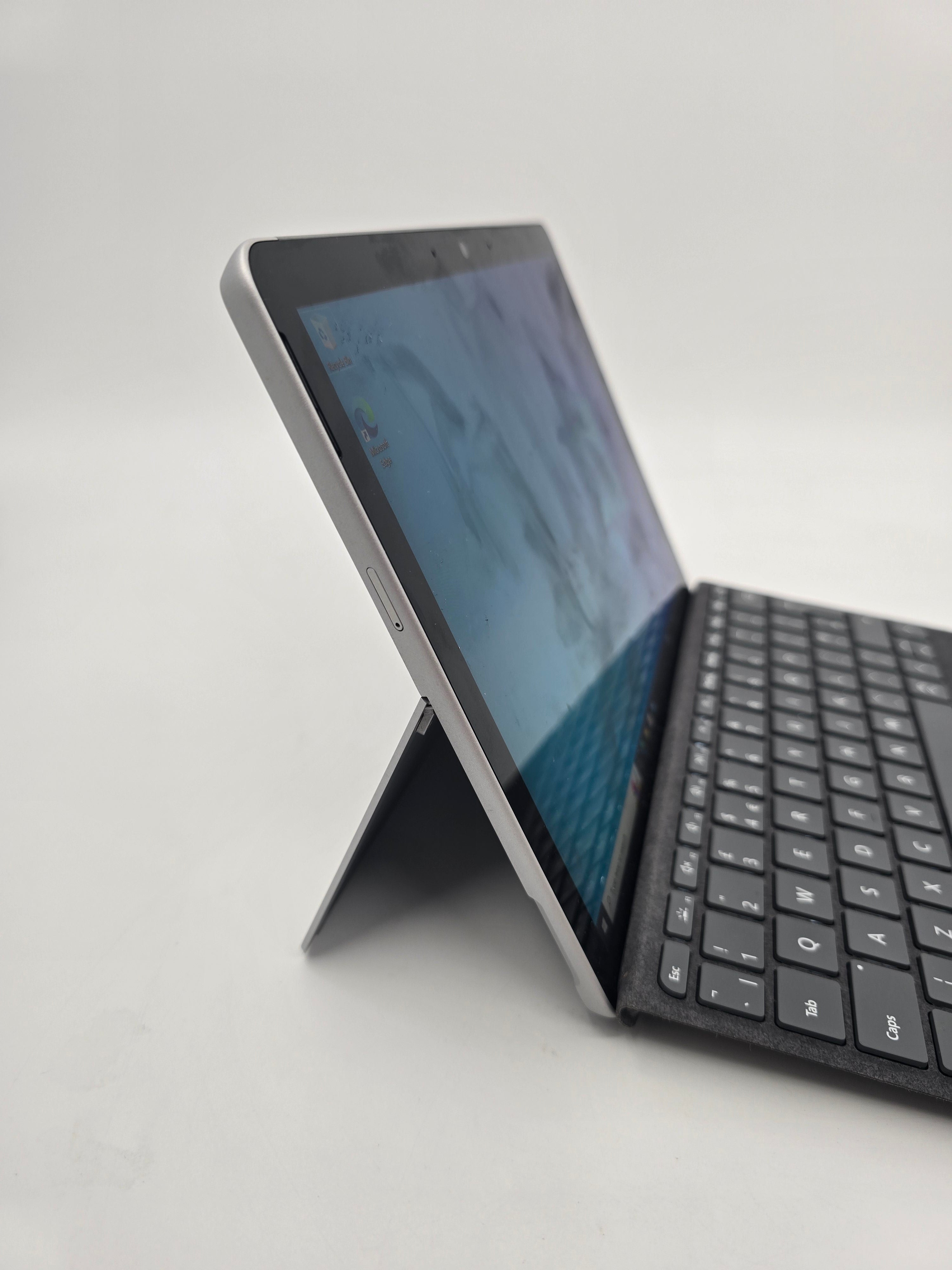 Microsoft Surface Go 2 10.5" TouchScreen m3 8100Y 8GB RAM 256GB SSD W10