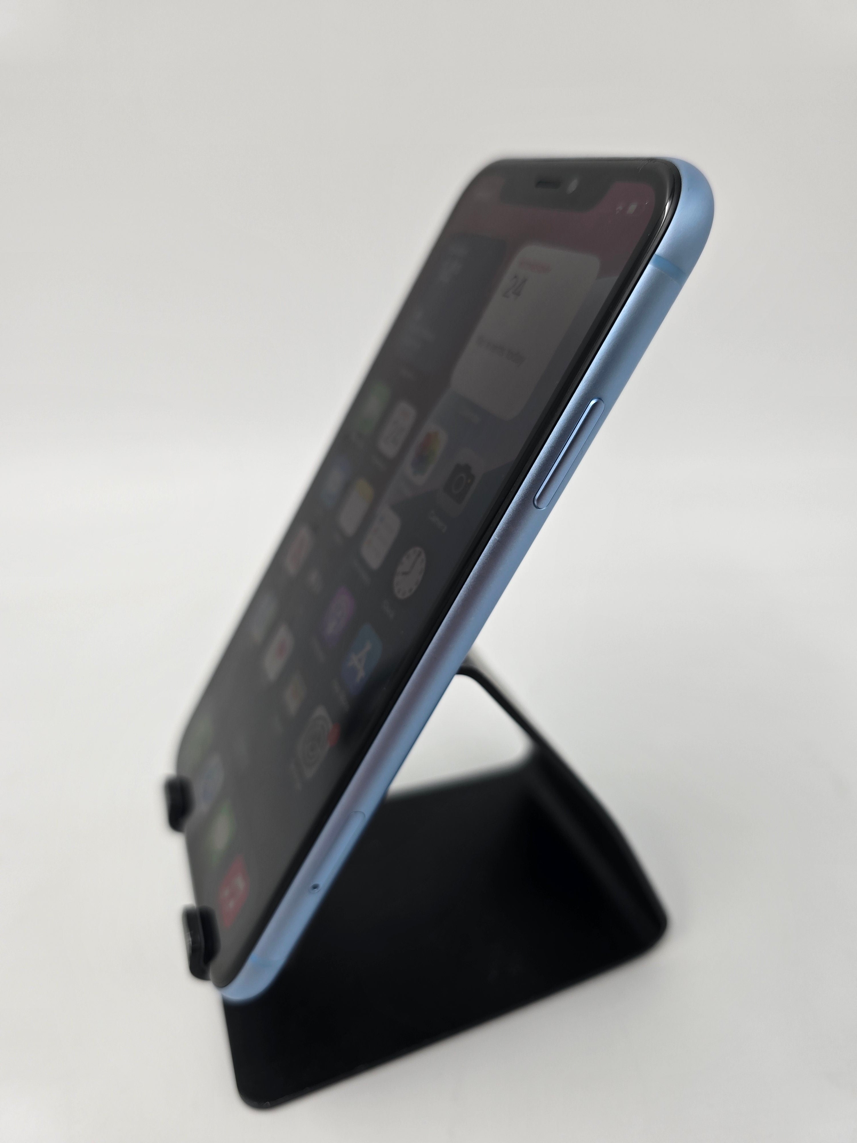 Apple iPhone XR 2018 6.1" 64GB Storage Blue Unlocked 89% Battery Health