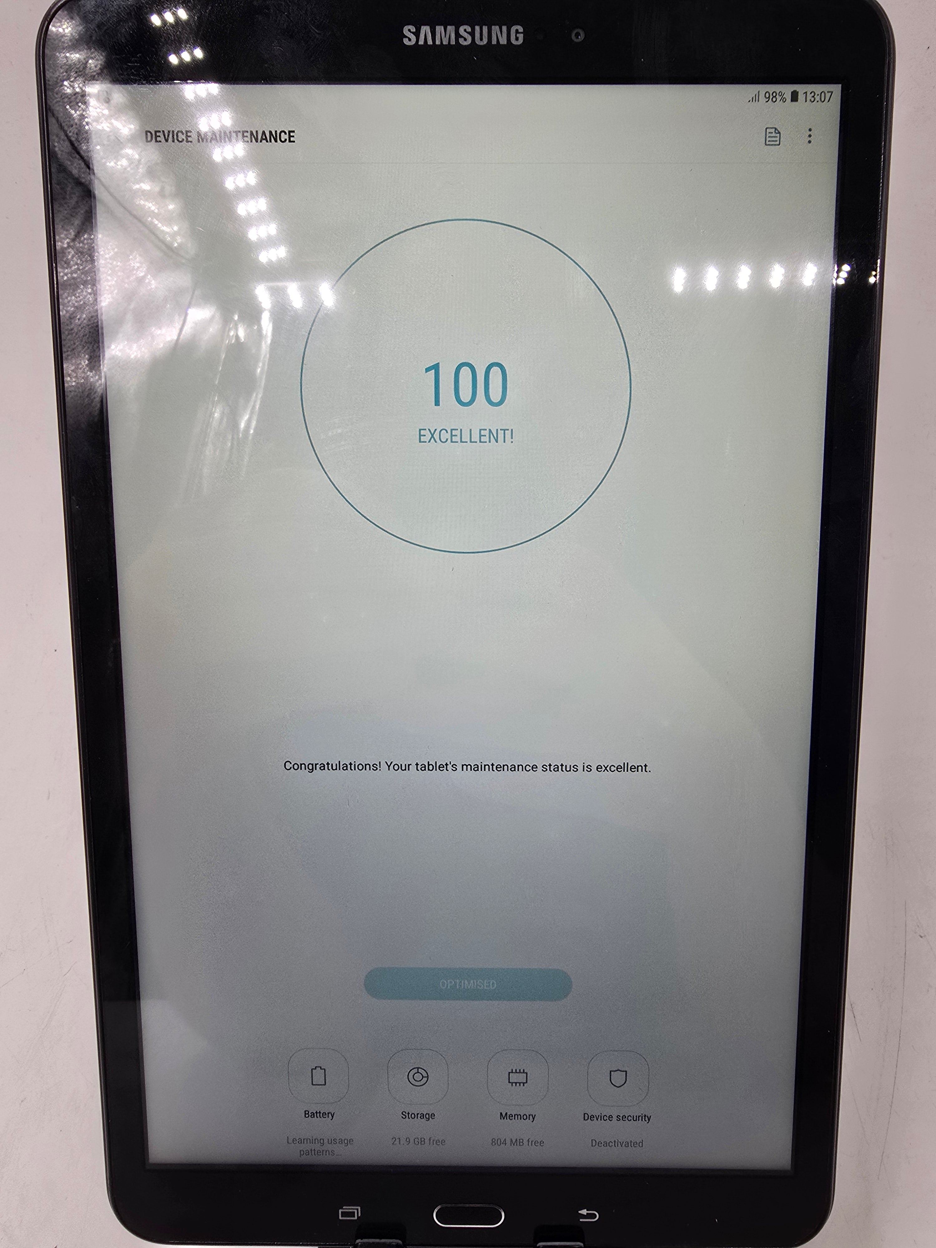 Samsung Tablet Galaxy Tab A (2016) 32GB SM-T585 Wi-Fi + Cellular 10.1in