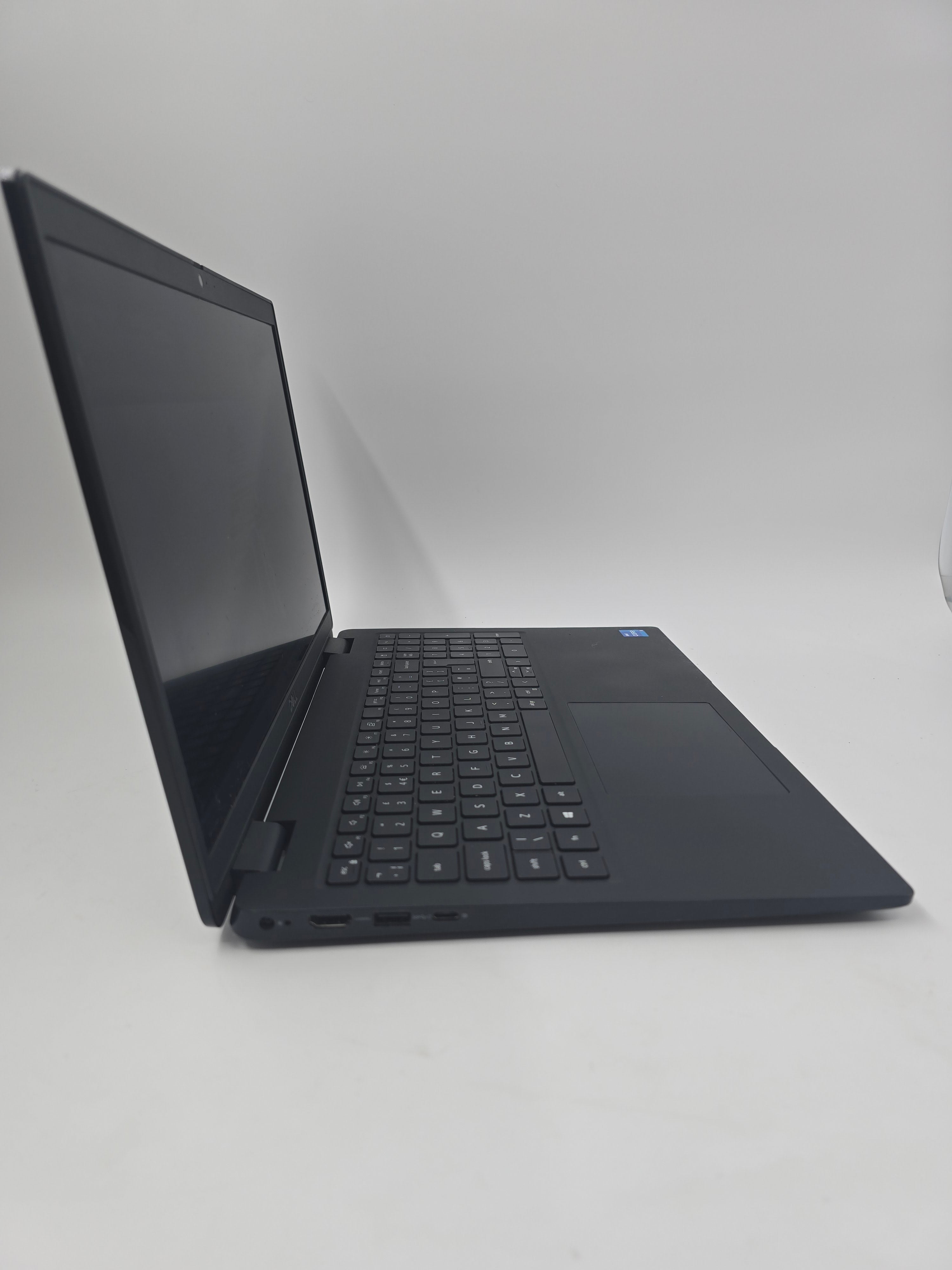 Dell Laptop Latitude 3520 15.6" Screen i5 11th Gen 8GB RAM 256GB SSD W11 Pro