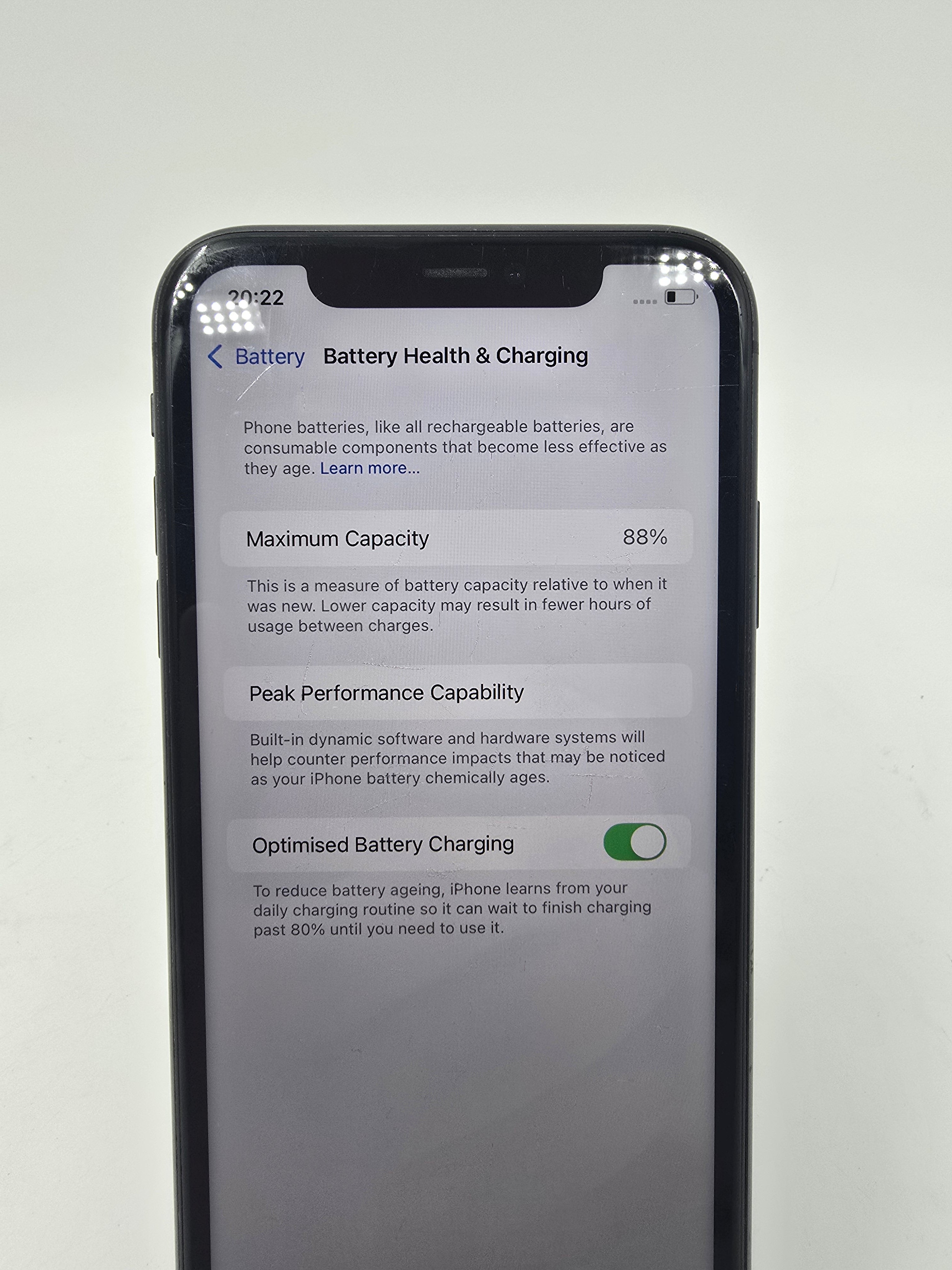 Apple iPhone 11 2019 6.1" 128GB Storage Unlocked Black 88% Battery Health